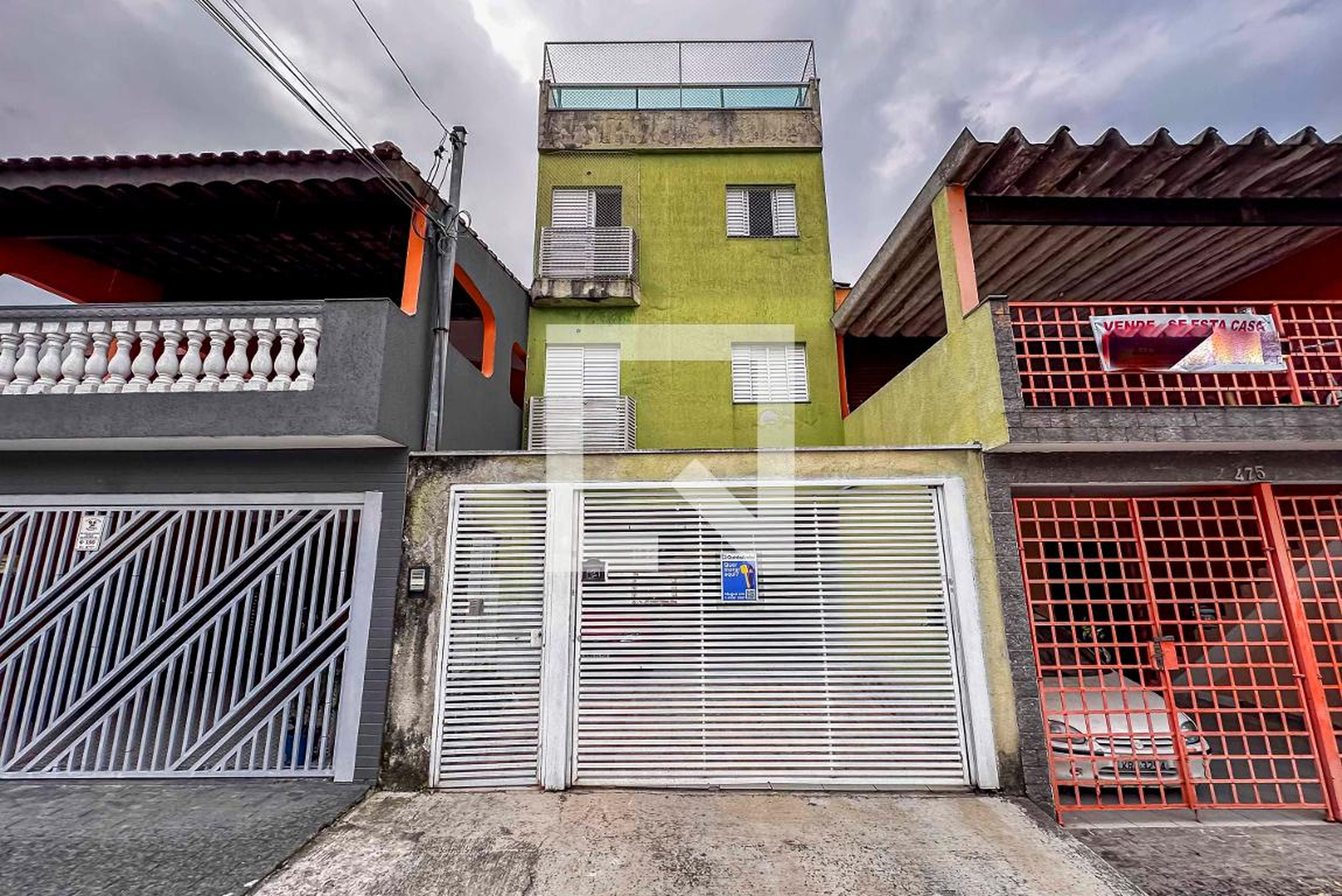 Fachada Condomínio em Rua Daniel Berg, 471