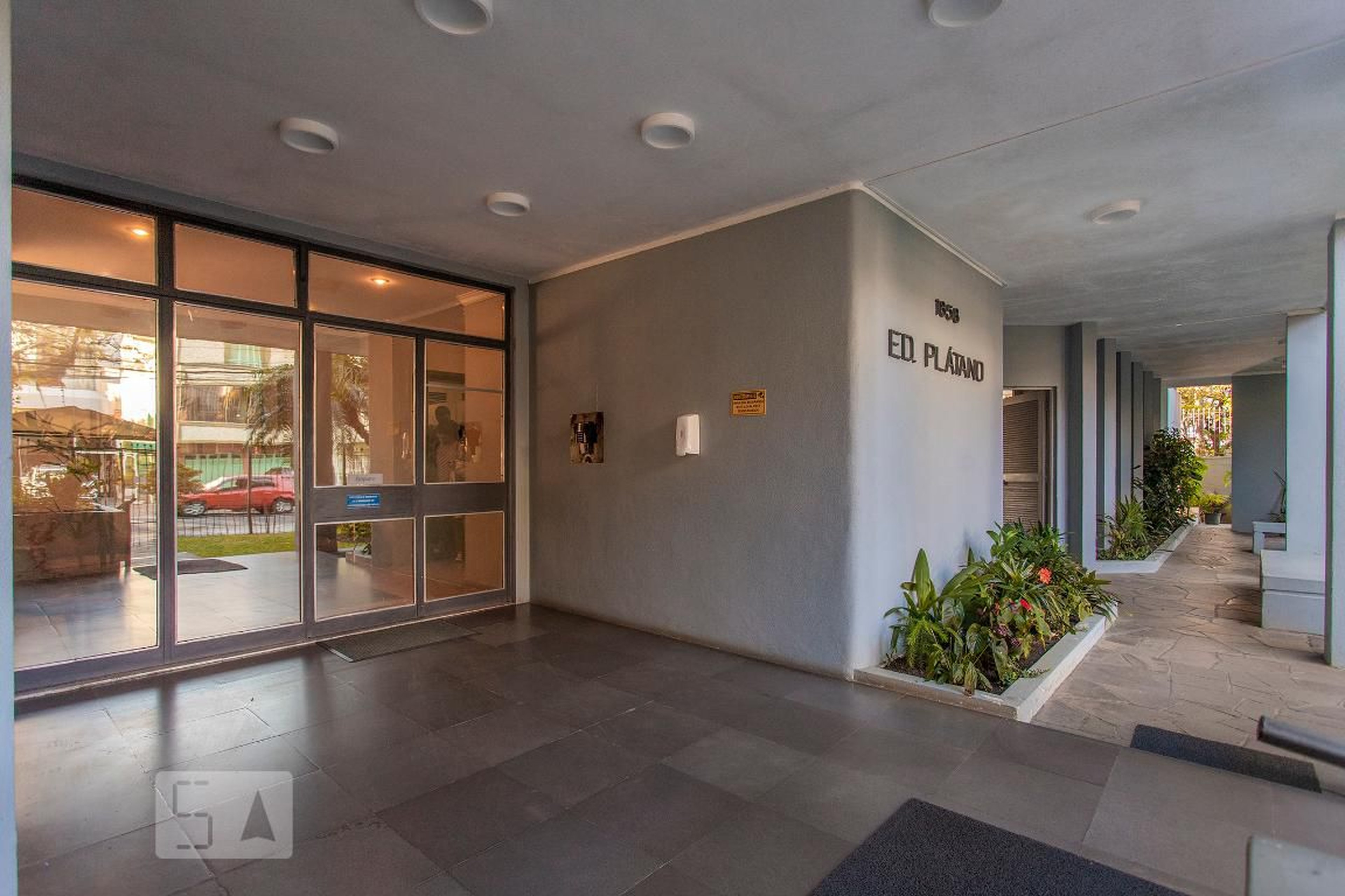 Entrada - Edifício Plátano