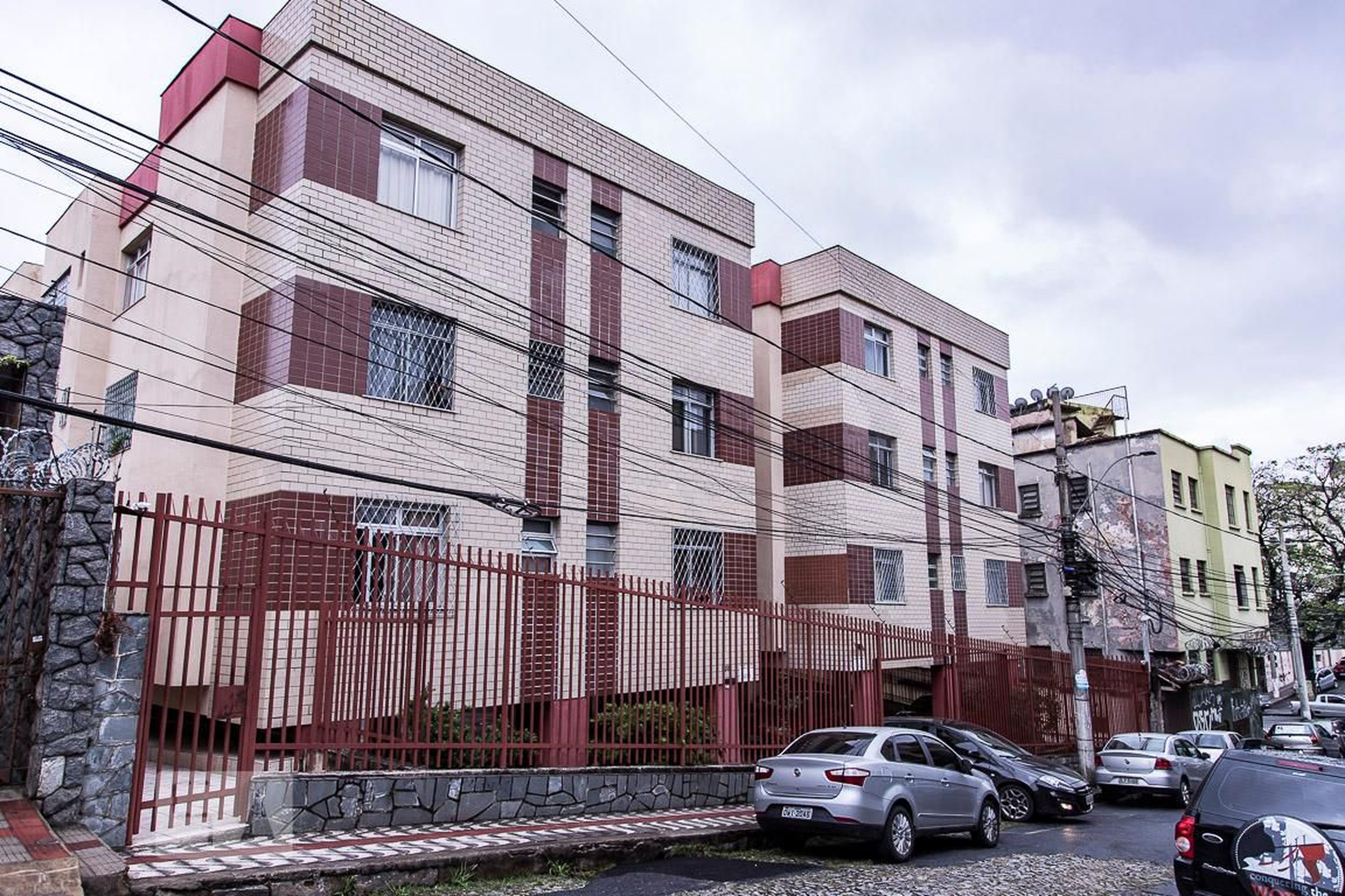 Fachada do Condomínio Condomínio Max Guimaraes