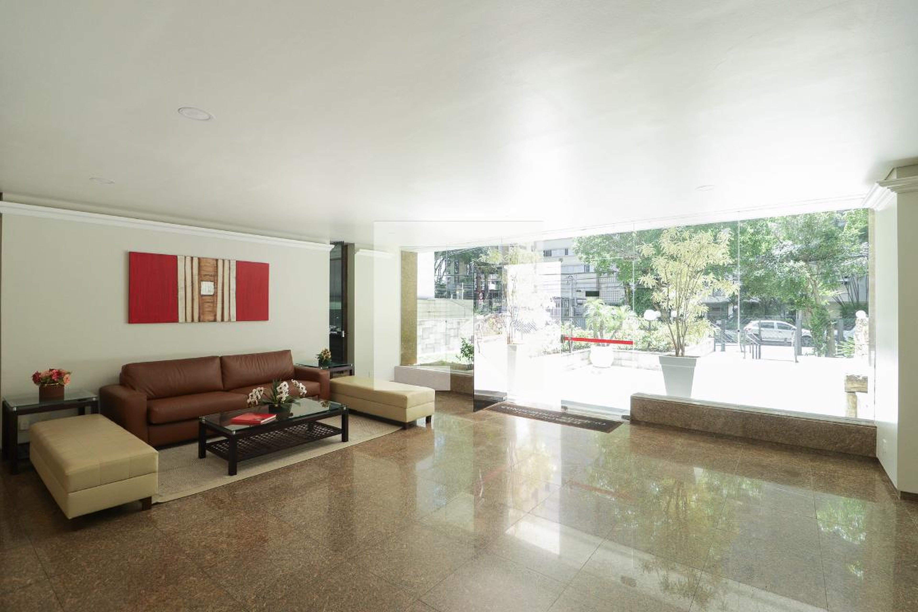 Hall - Julio Rovai II