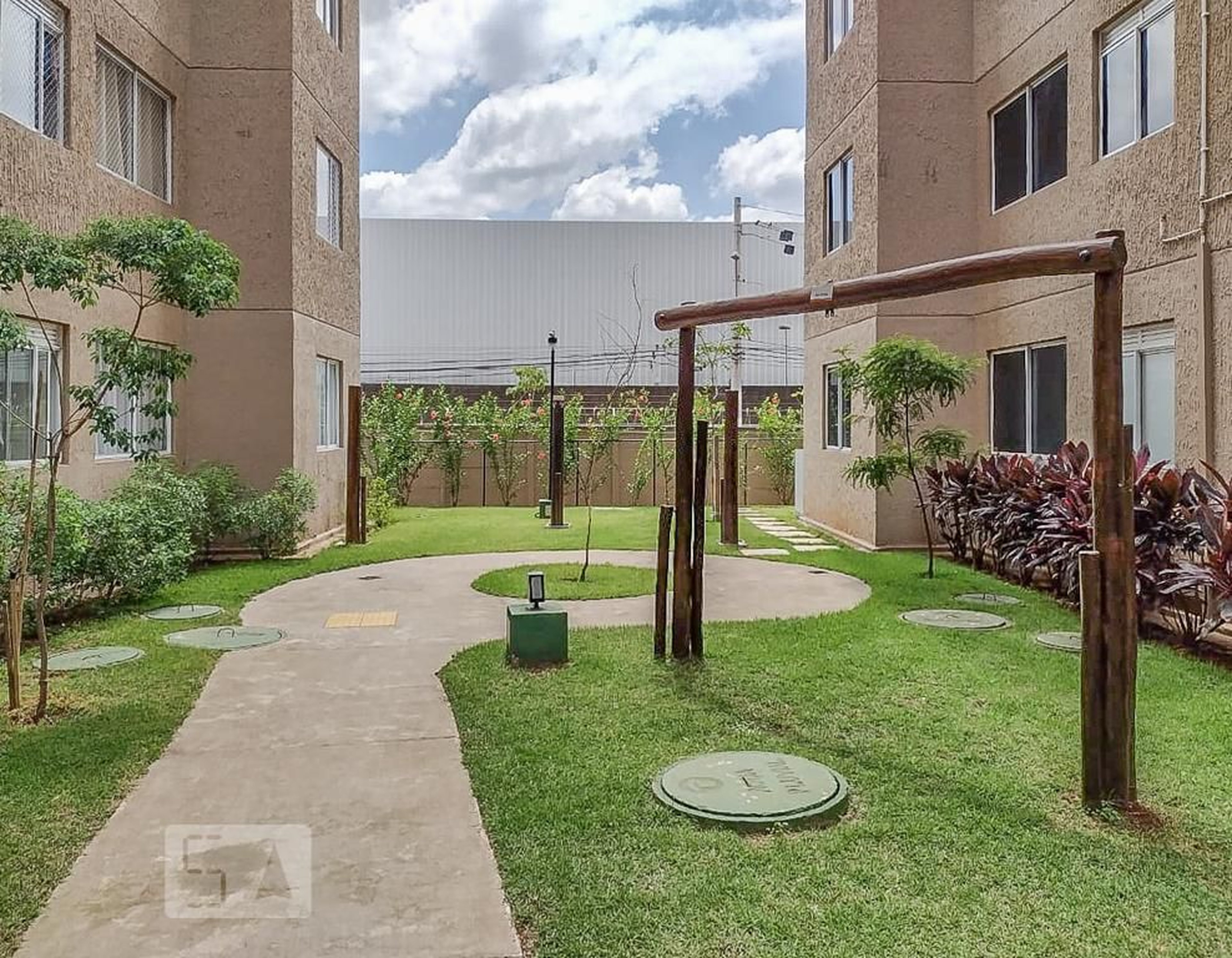 Área Externa - Alameda Freguesia