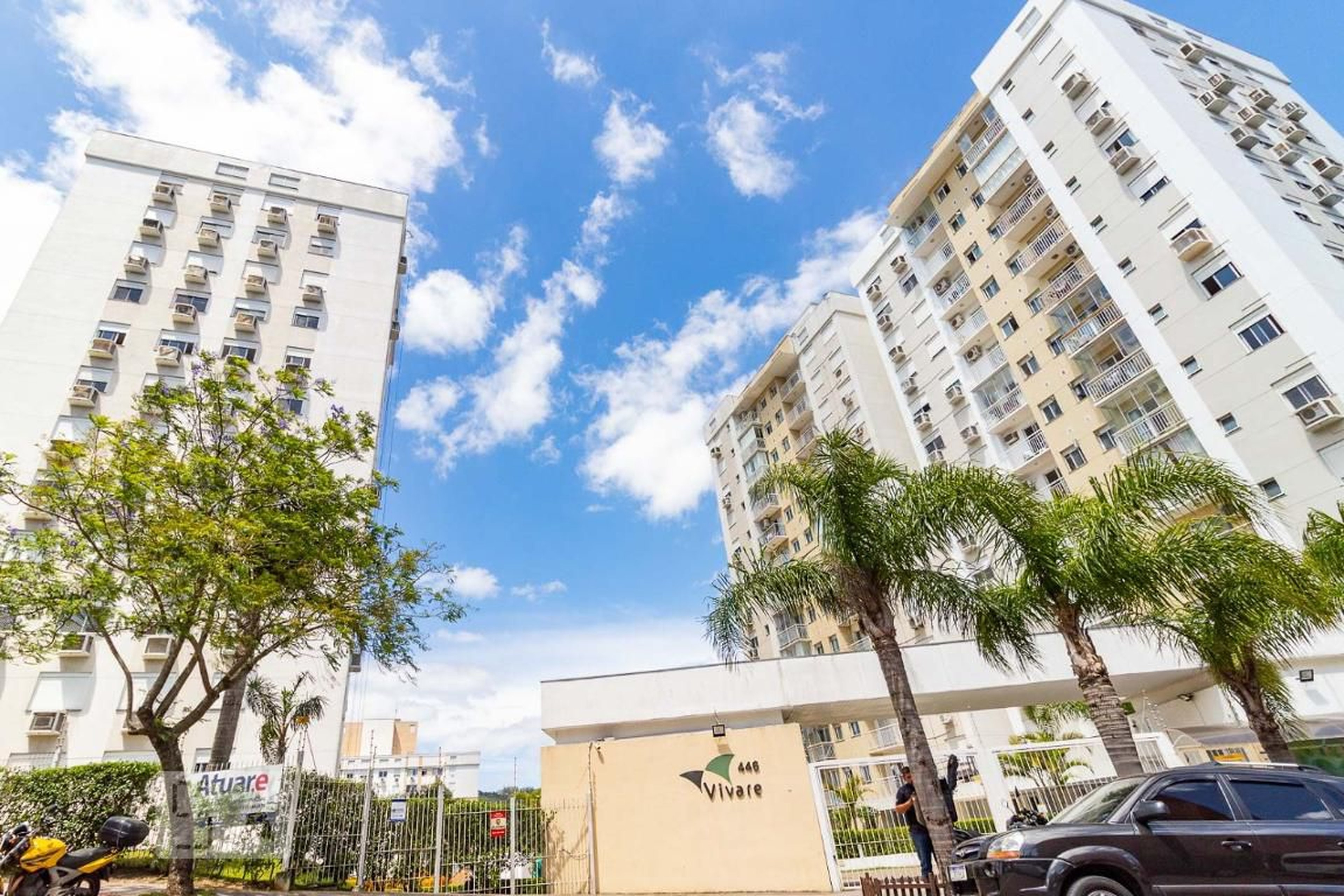 Fachada do Condomínio Condomínio em Rua Abram Goldsztein, 466