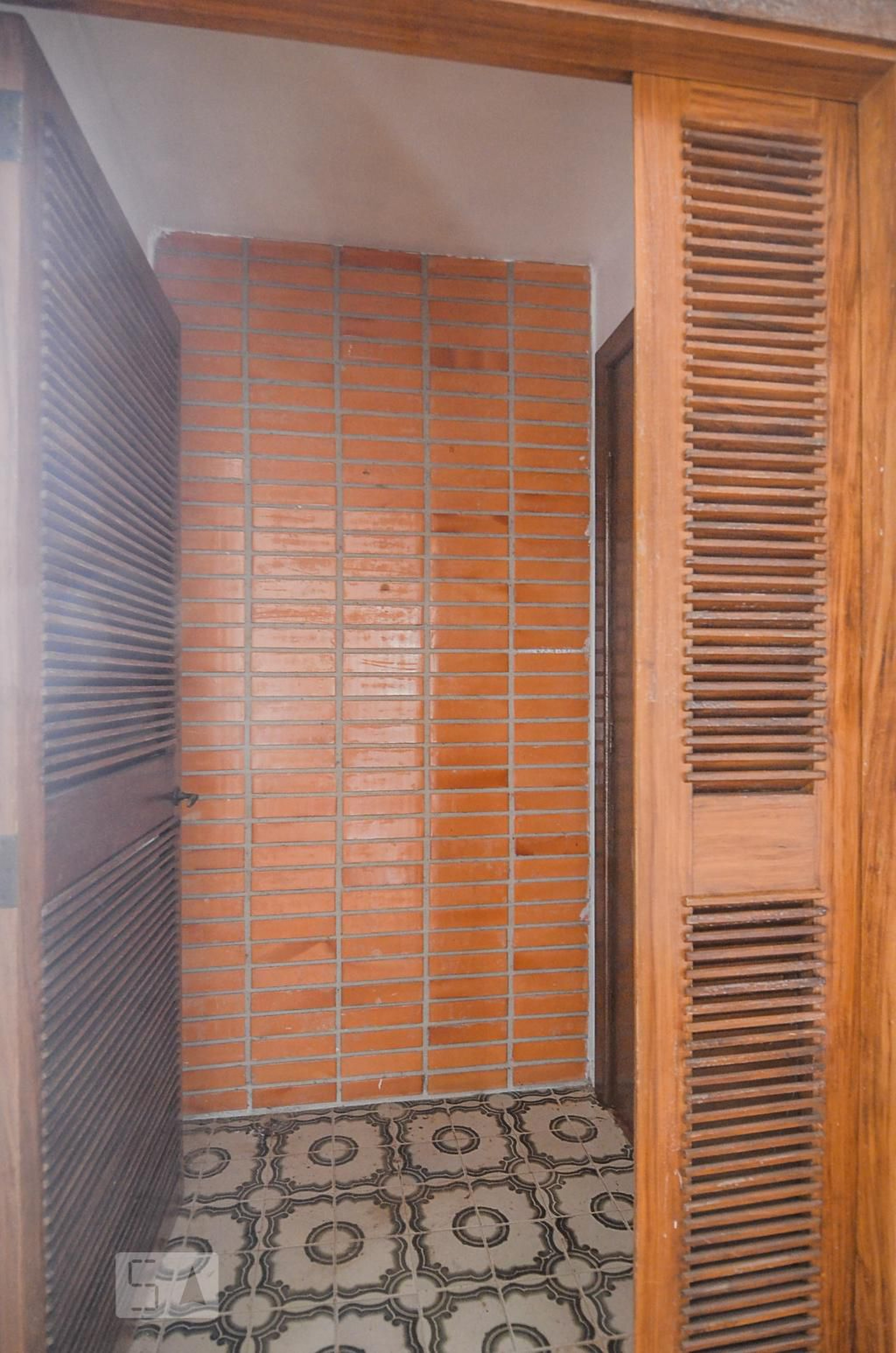 Hall de Entrada Condomínio em Rua Coronel Vilagran Cabrita, 66