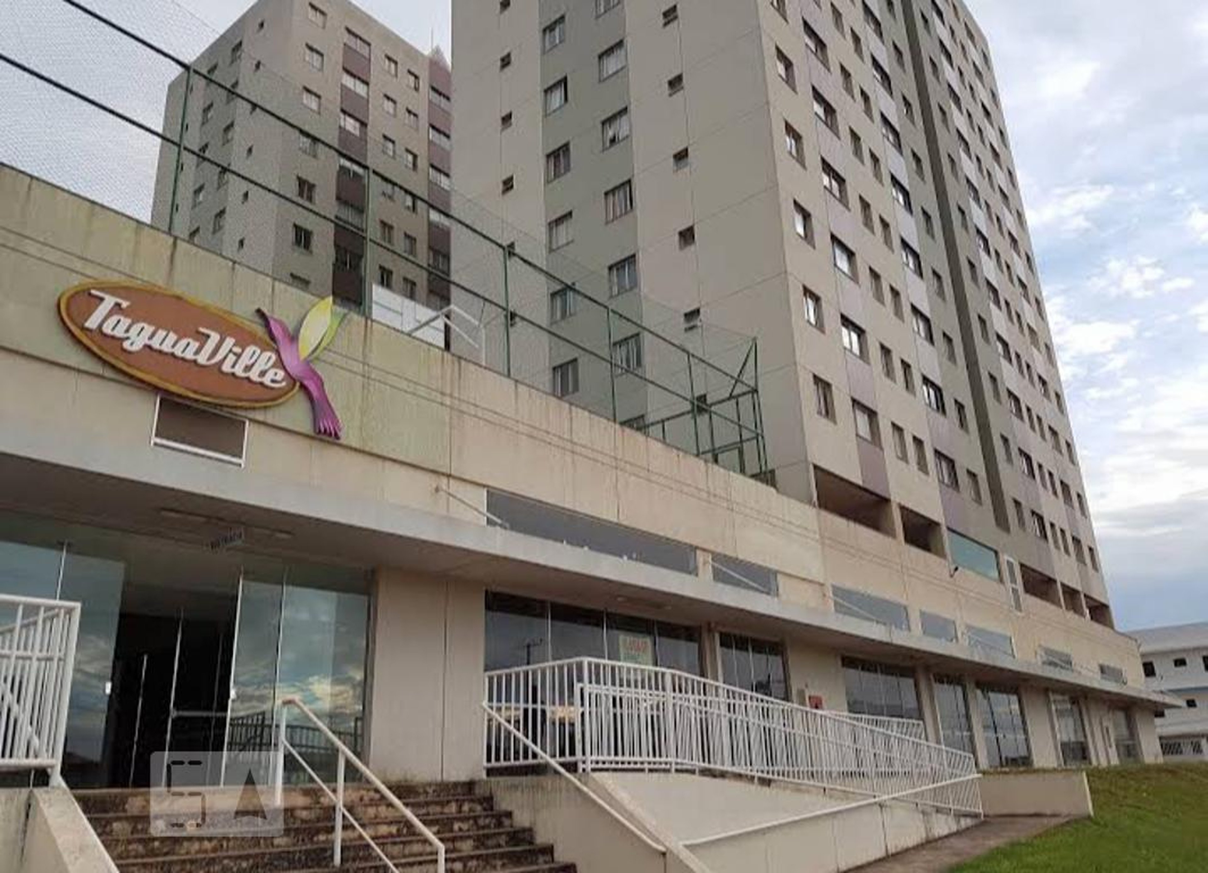 Fachada do Prédio Condomínio Taguaville