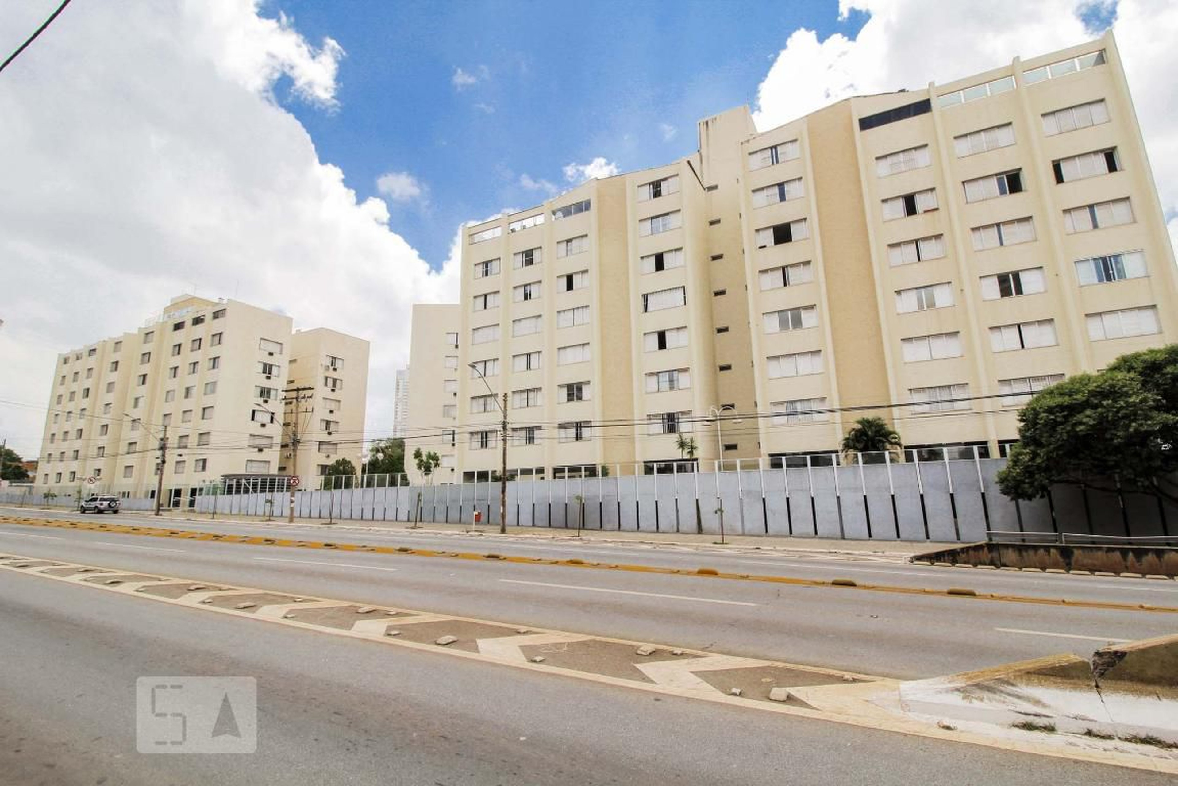 Fachada do Condomínio Condomínio Itatiaia