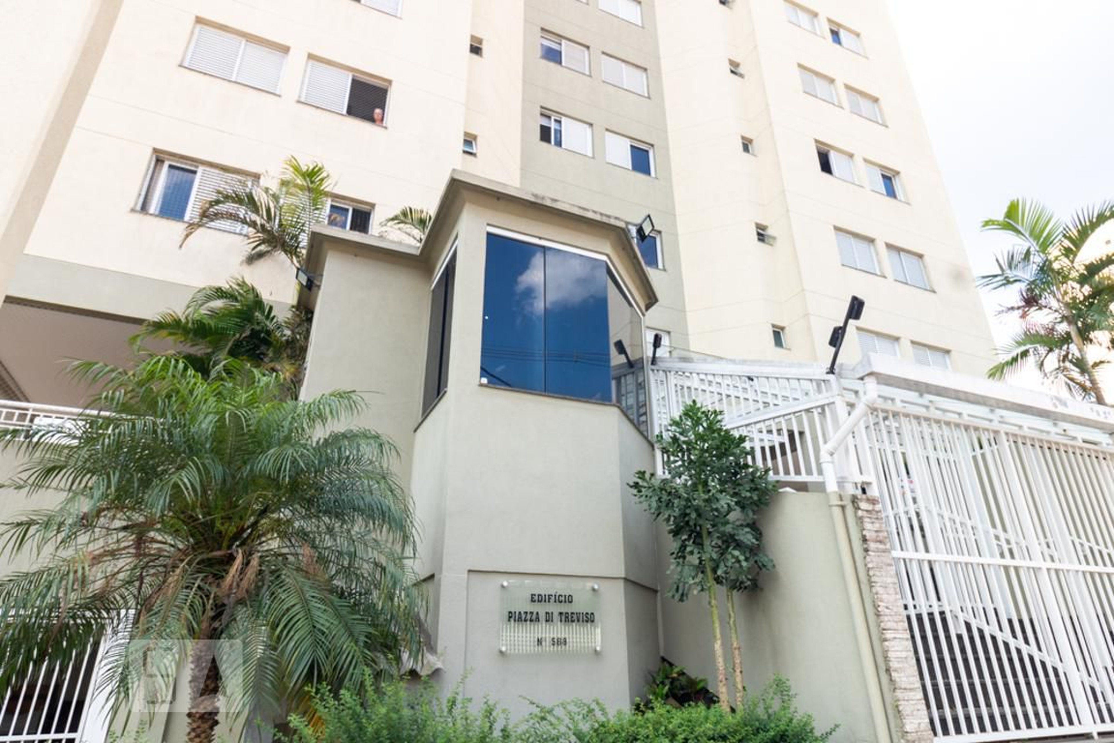 Fachada do Condomínio Condomínio Piazza di Treviso