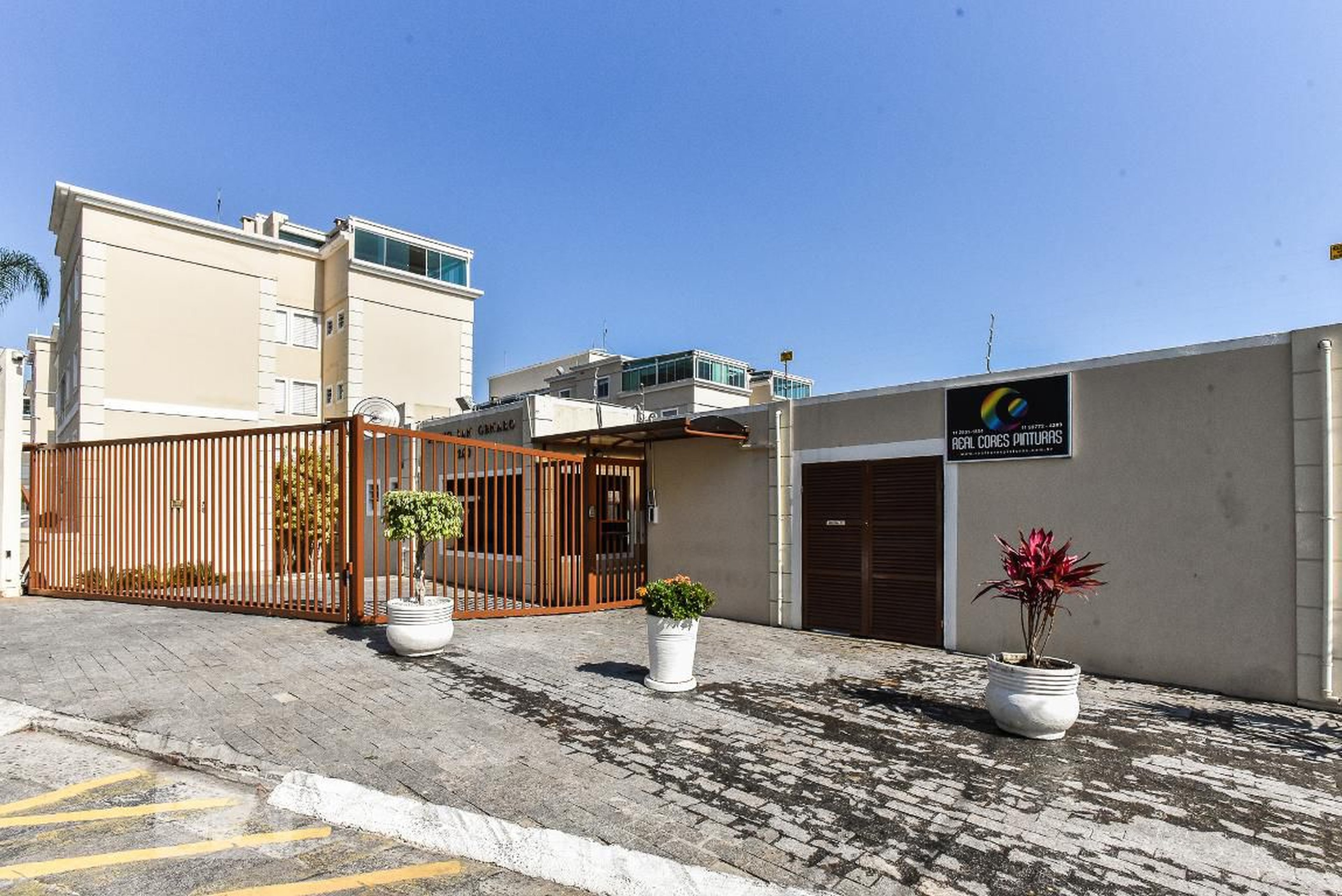 Fachada Condomínio em Avenida Olinto Demarchi, 360