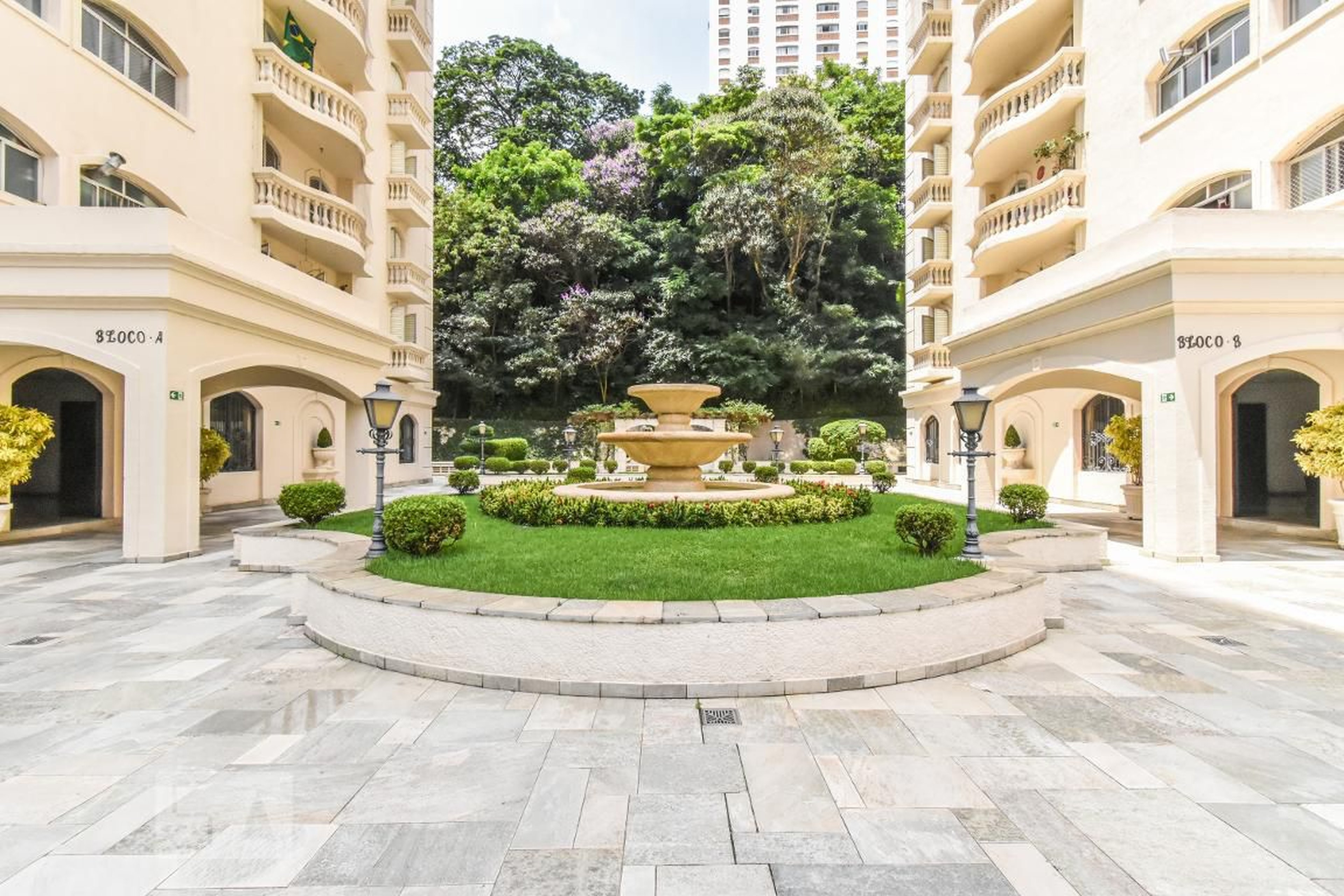 Hall Entrada - Burgos do Sumaré