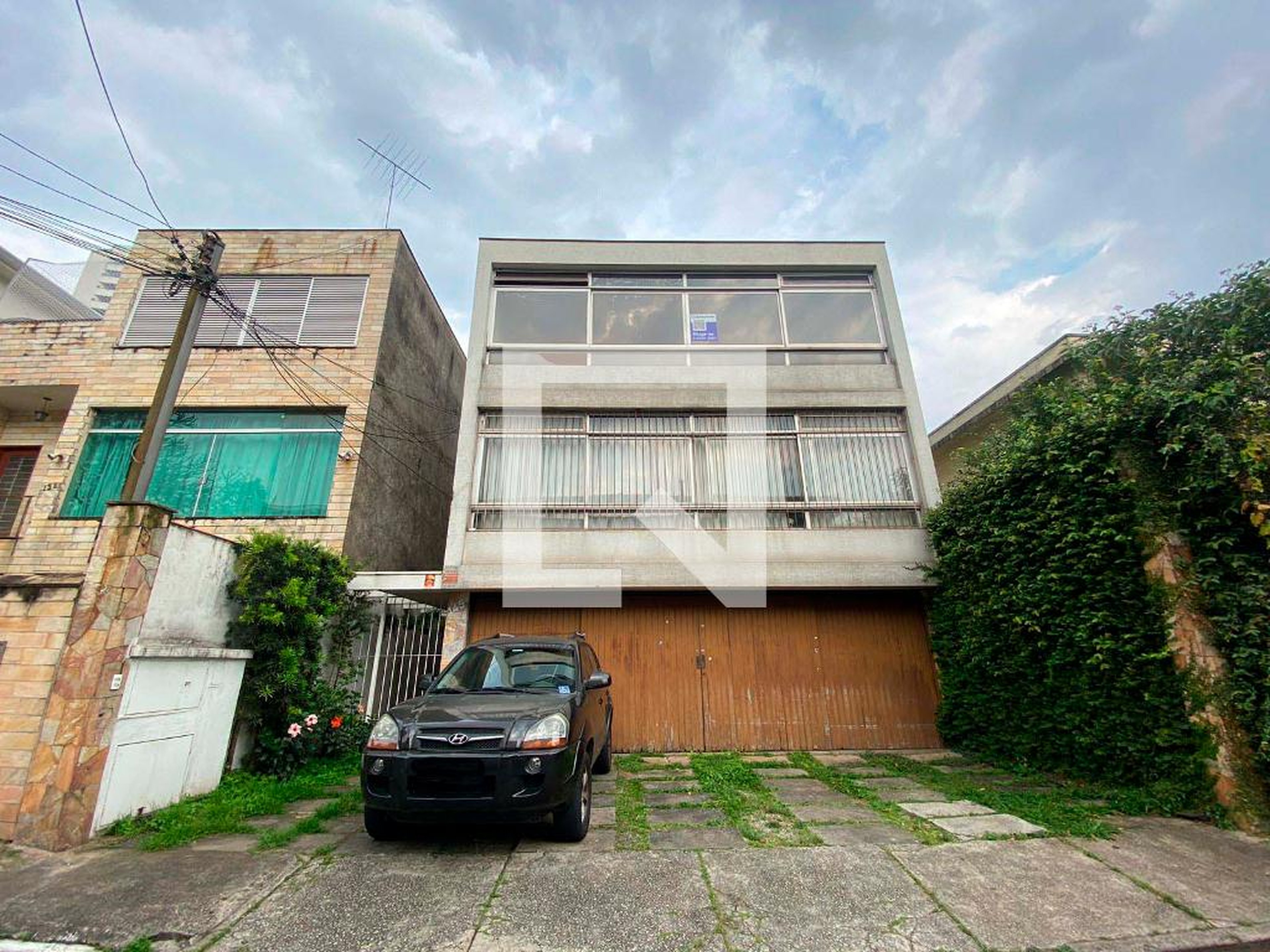 Fachada Condomínio em Rua Anádia, 145