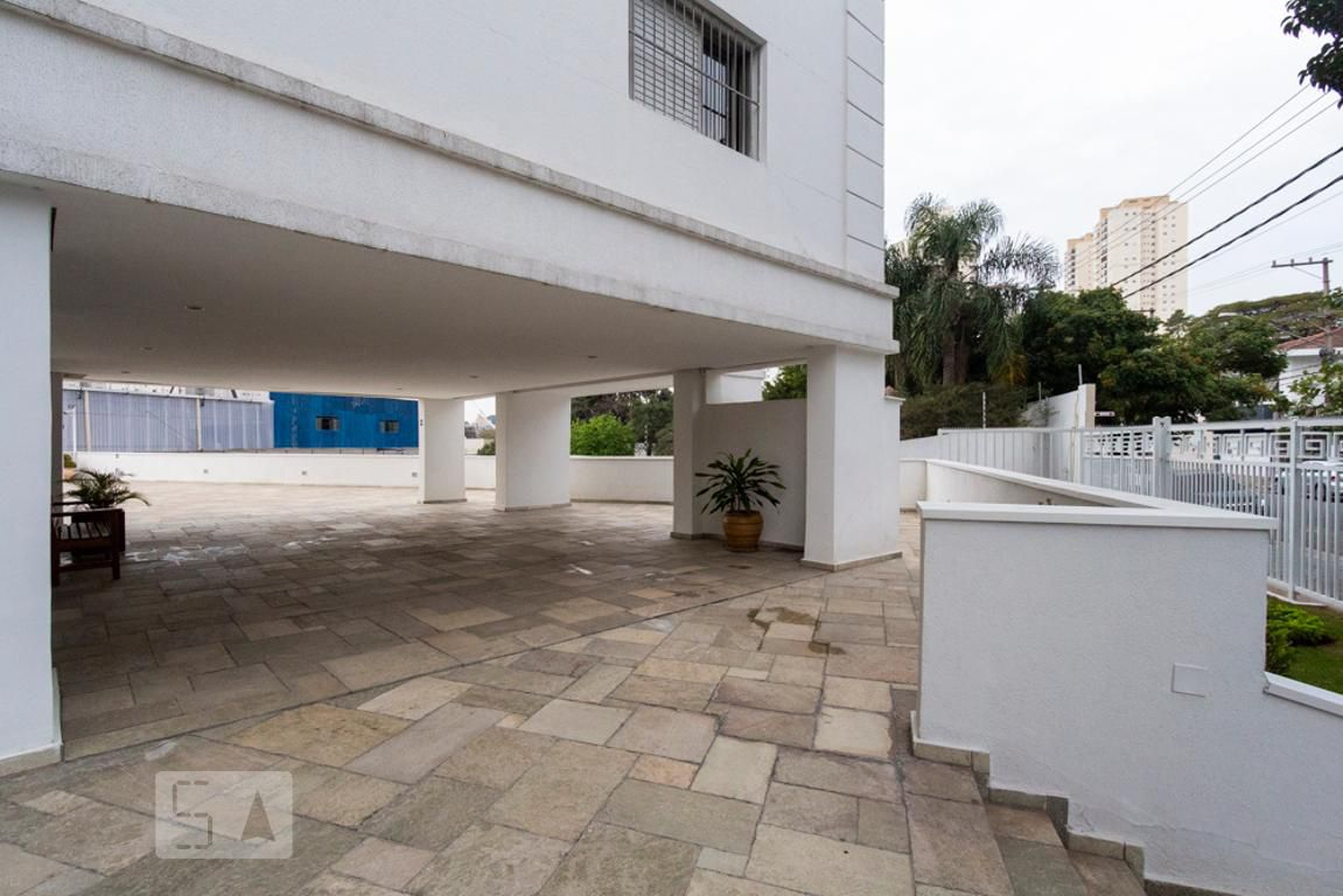 Área Externa - ed Athenas