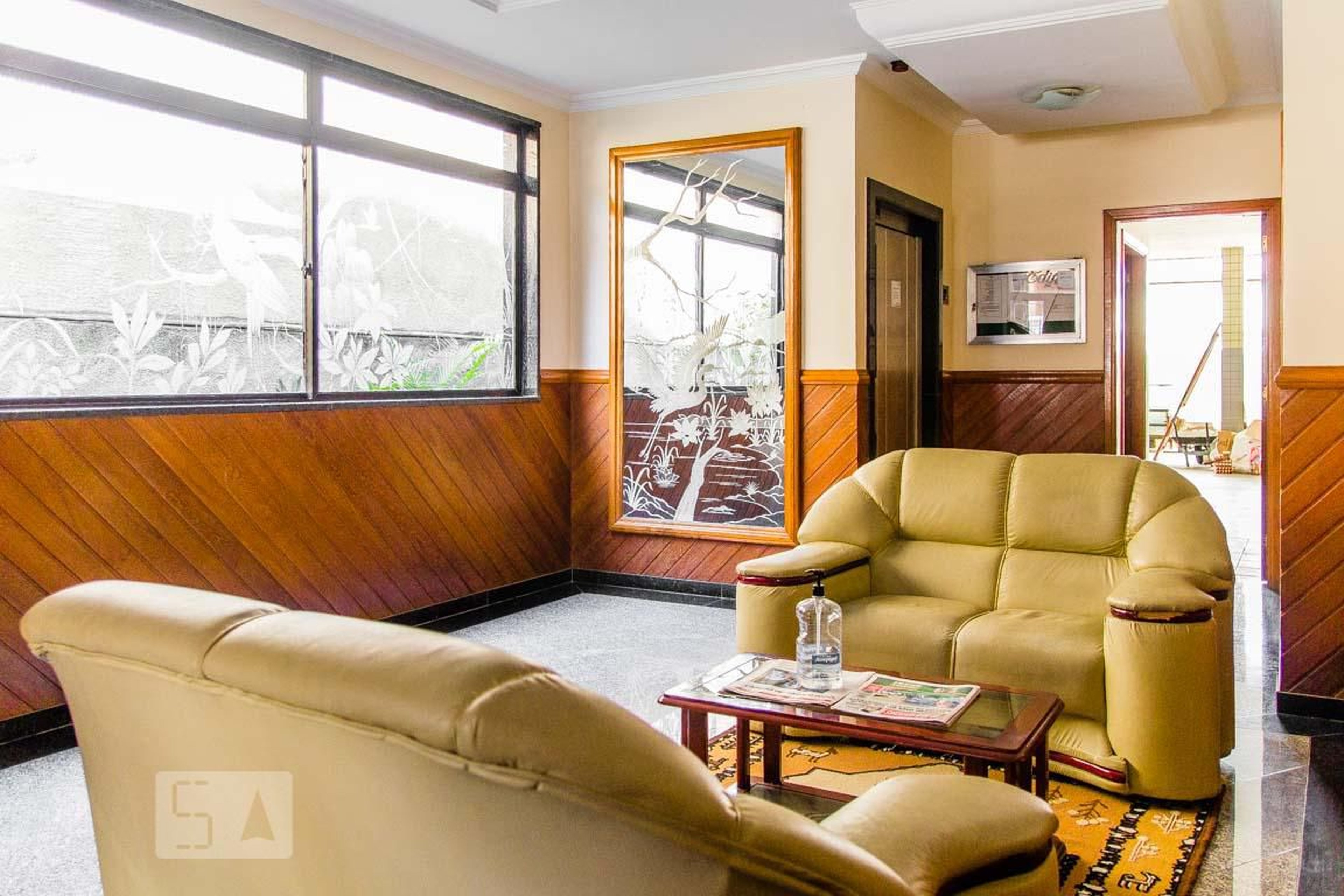 Hall de Entrada - Ed. Mozart