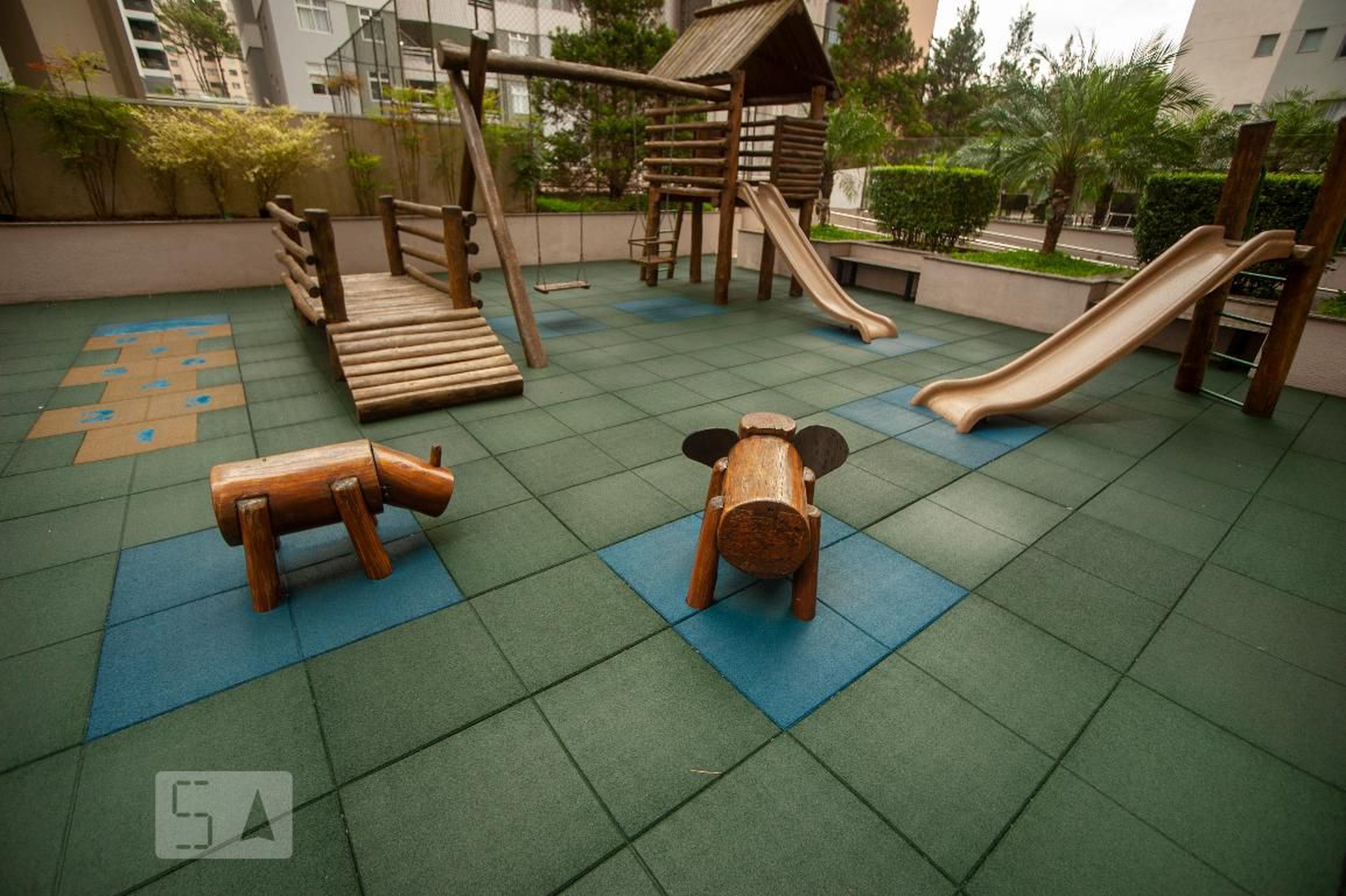 Playground - Monde Champagnat