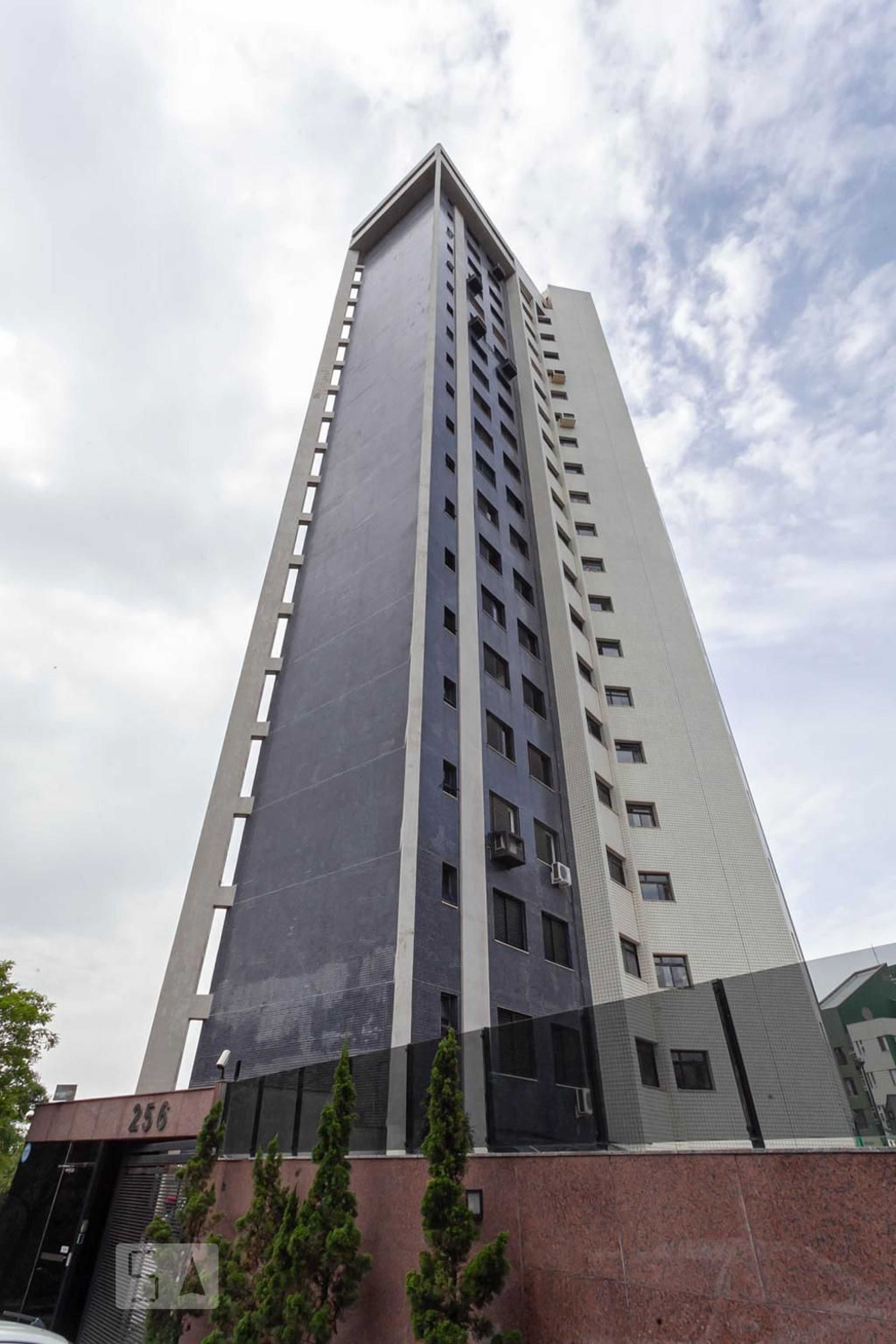 Fachada do Prédio Condomínio Everest