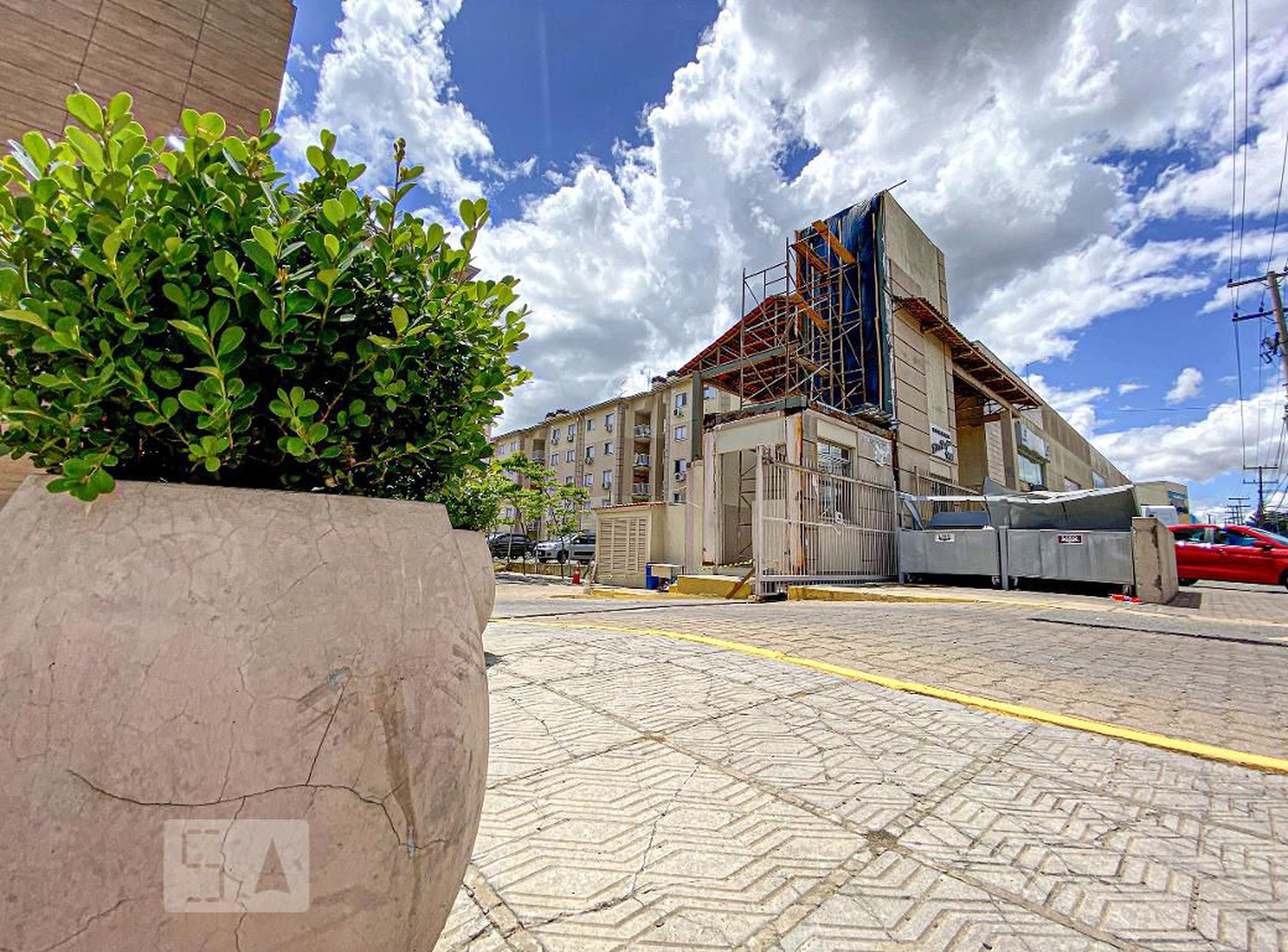 Fachada Condomínio em Avenida Imperatriz Leopoldina, 222