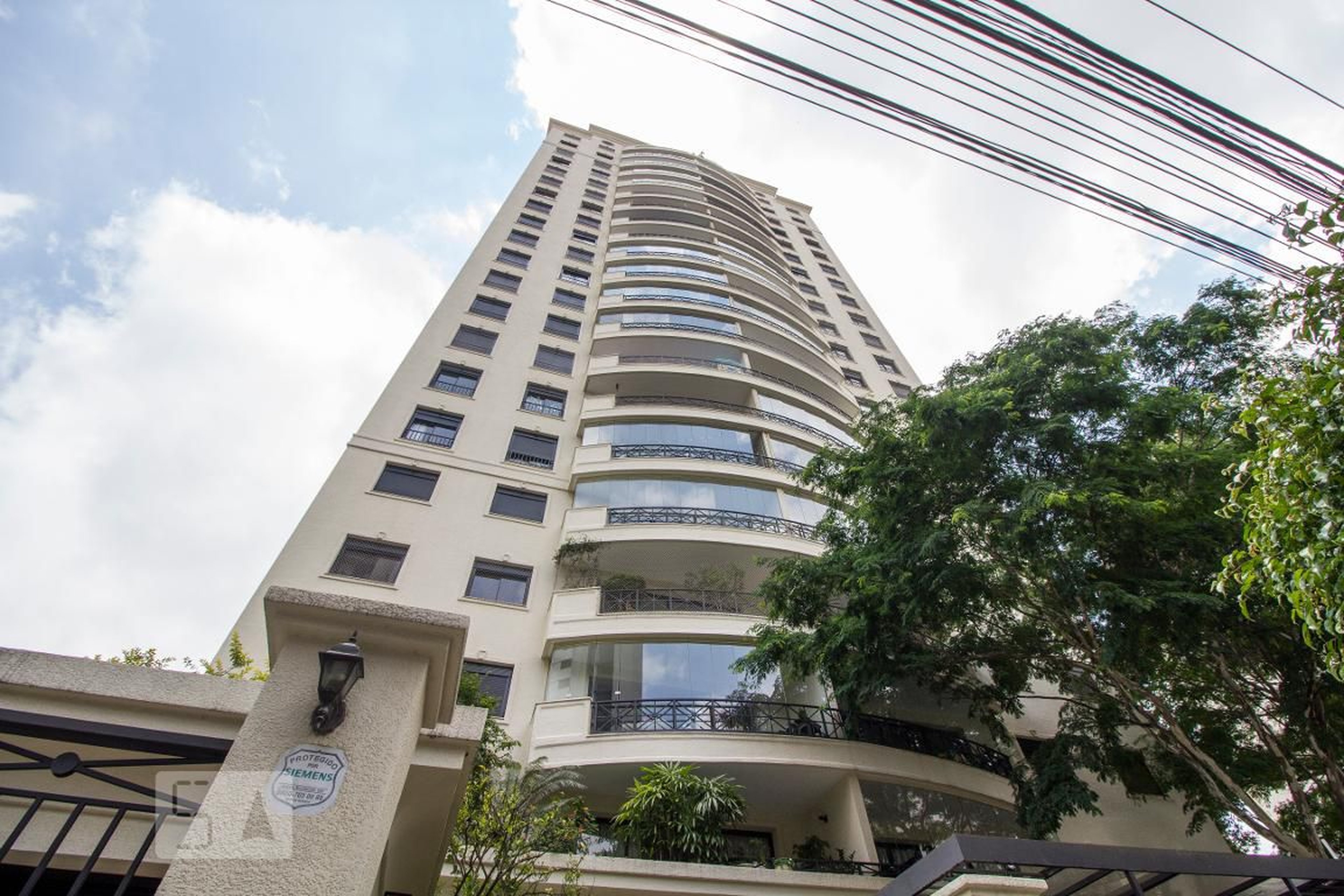 Fachada do Condomínio Condomínio The Ritz