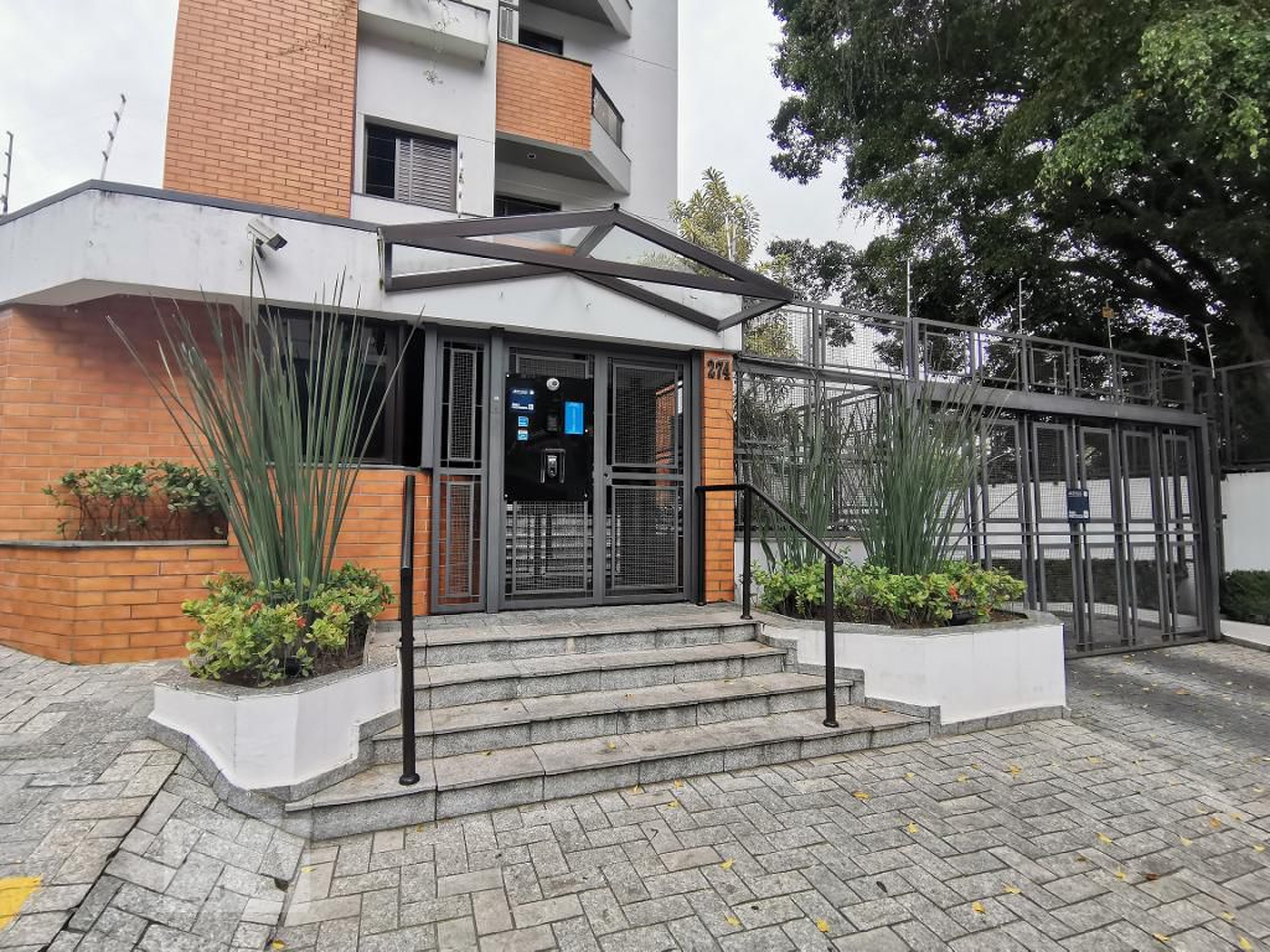 Fachada do Condomínio Condomínio Virgilio