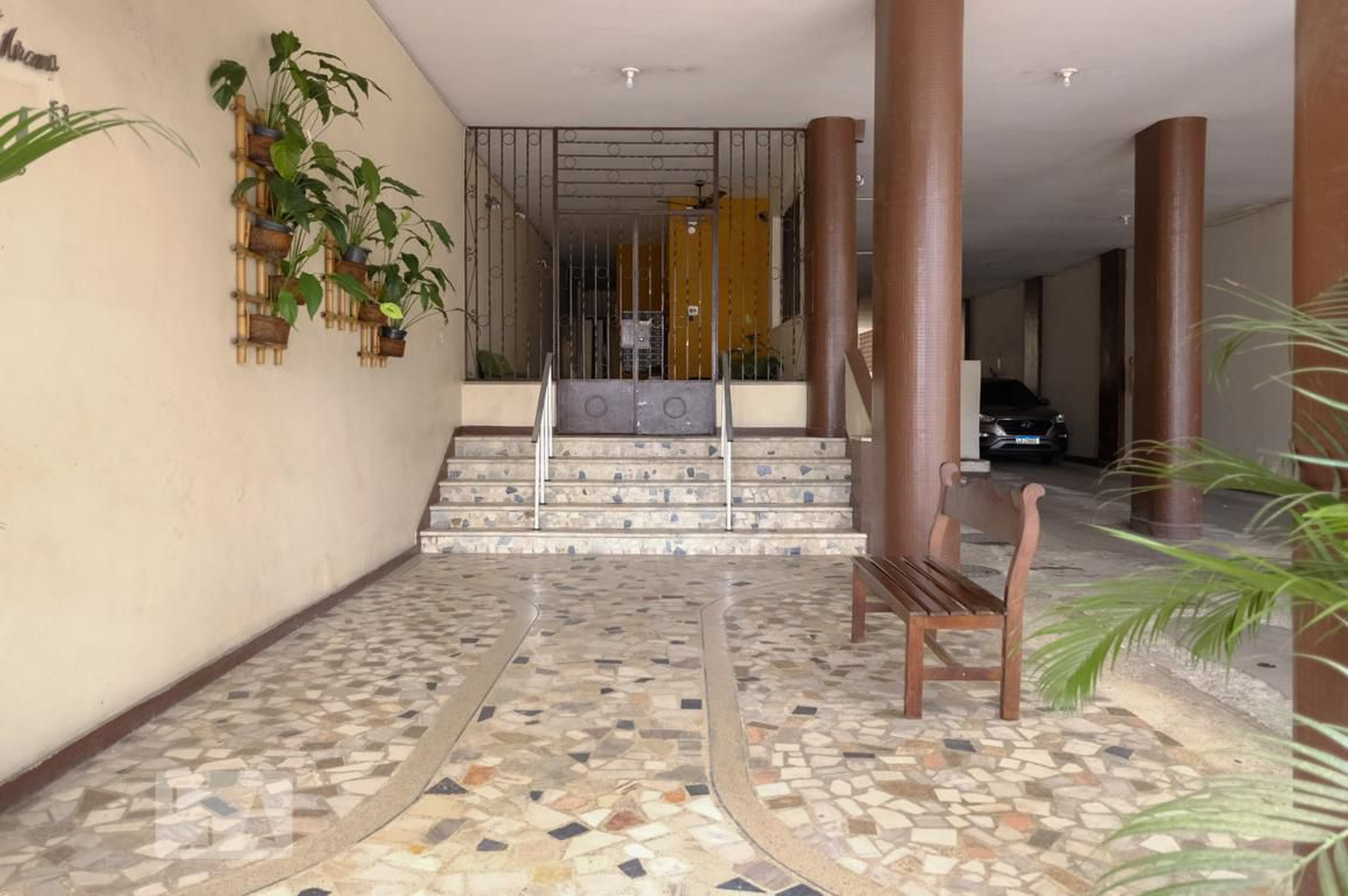 Entrada do prédio - null