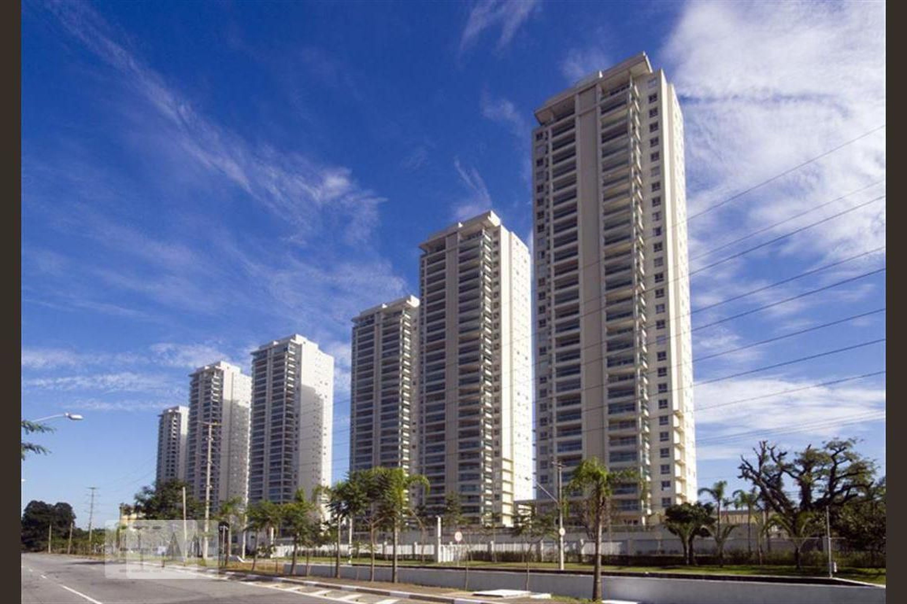 Fachada Condomínio em Avenida Escola Politécnica, 912