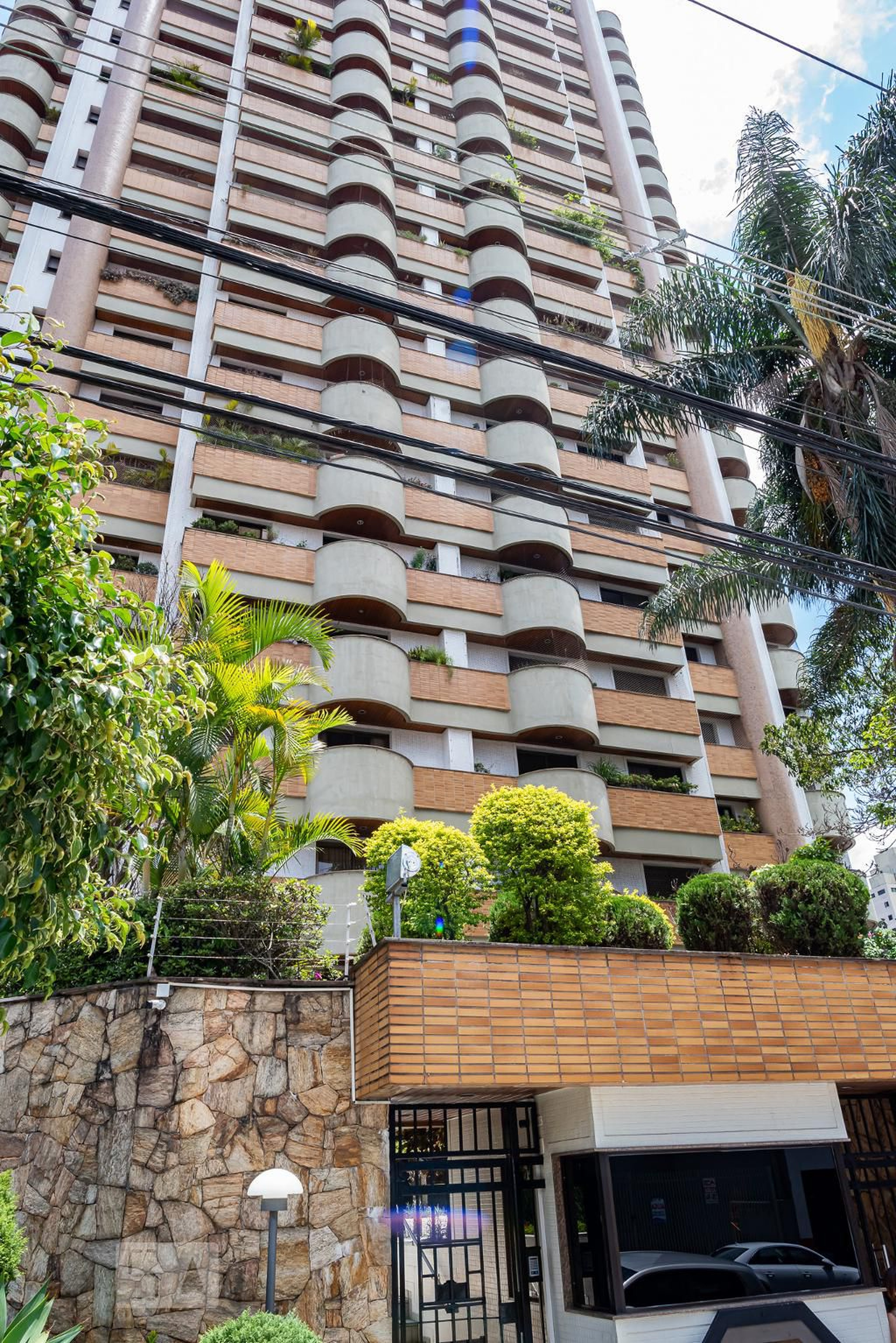 Fachada Condomínio em Rua Antônio de Barros, 2557