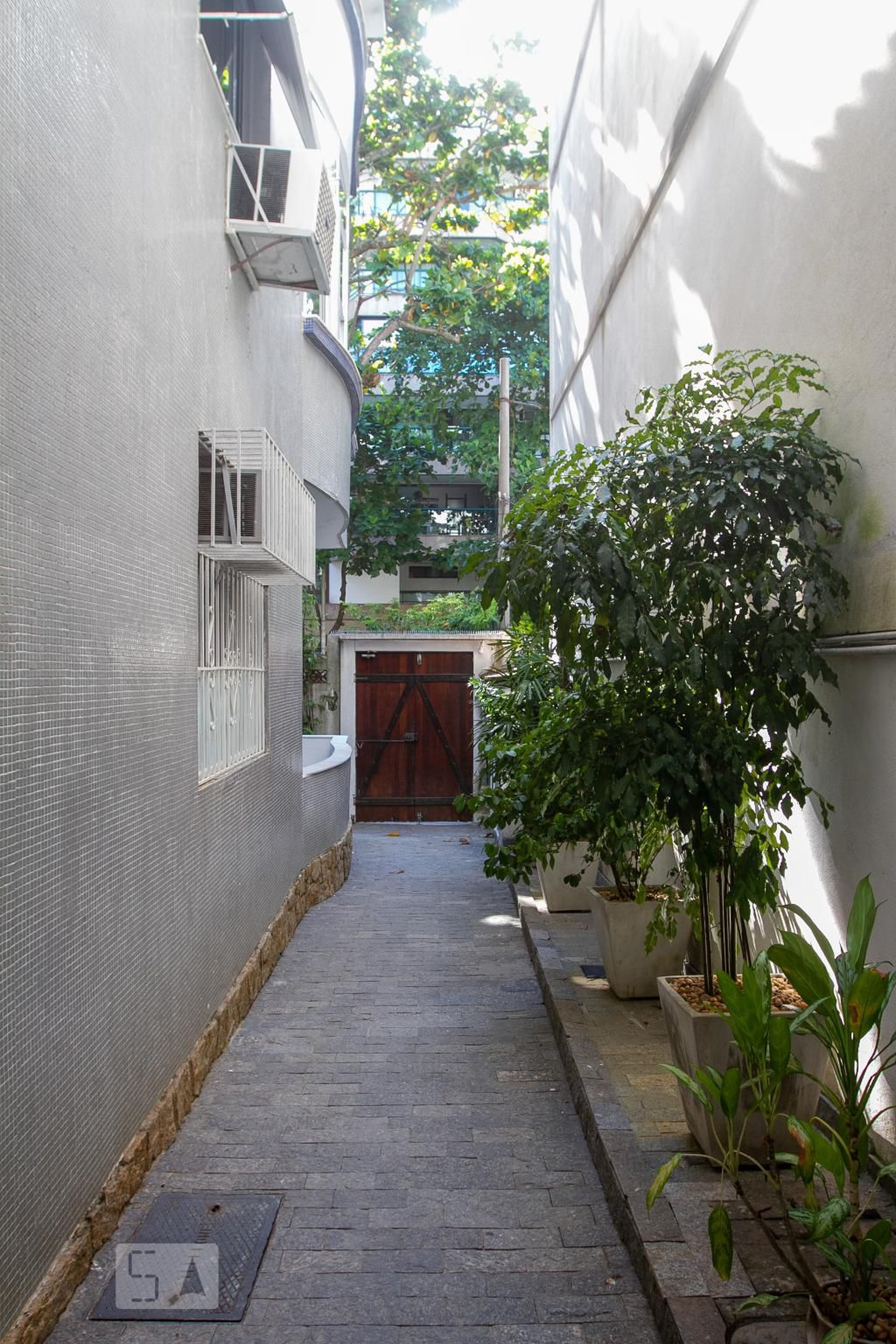 Entrada do Prédio - null