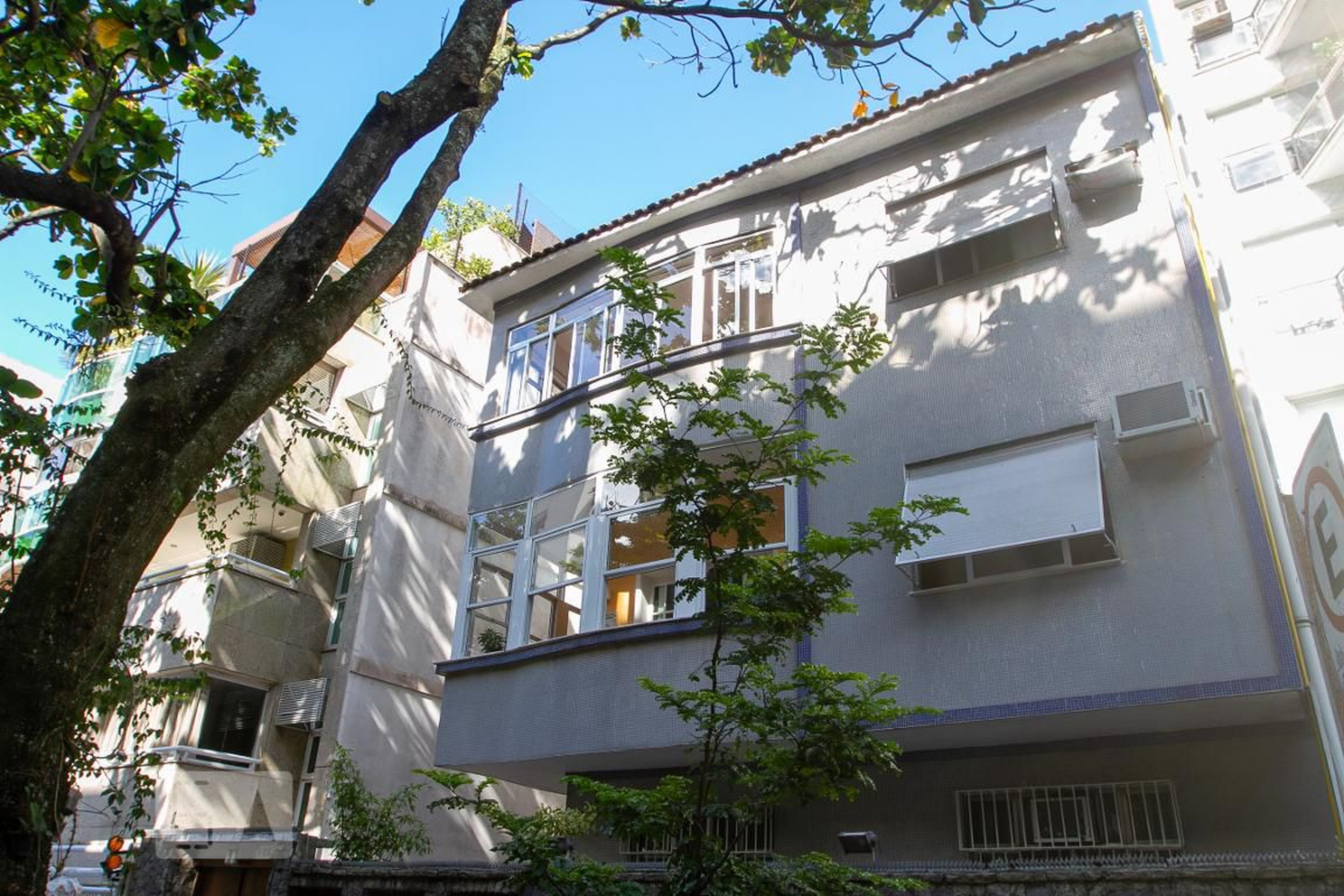 Fachada do Prédio Condomínio em Avenida Henrique Dumont, 126