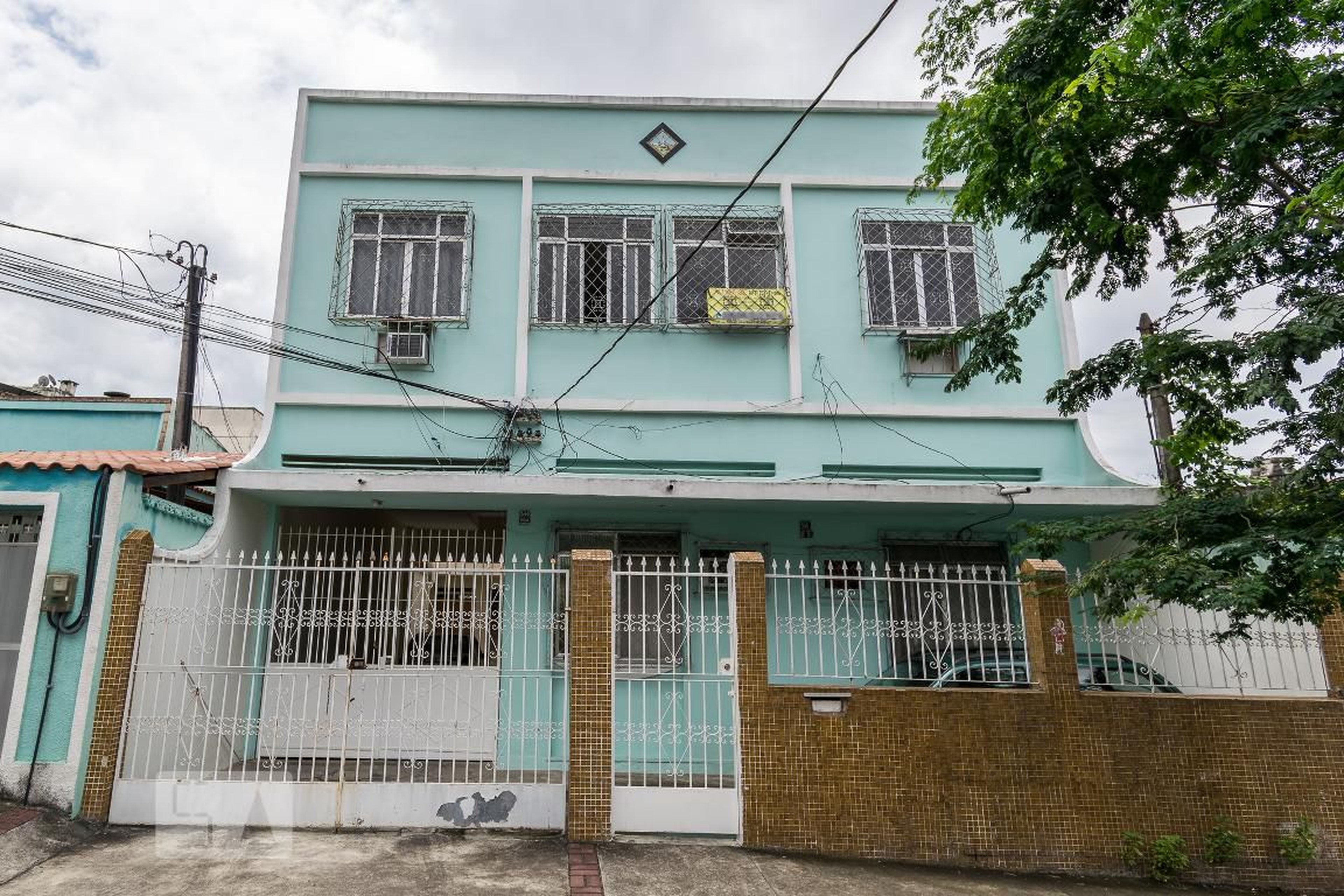 Fachada do Prédio Condomínio em Rua Ferreira Cantão, 854