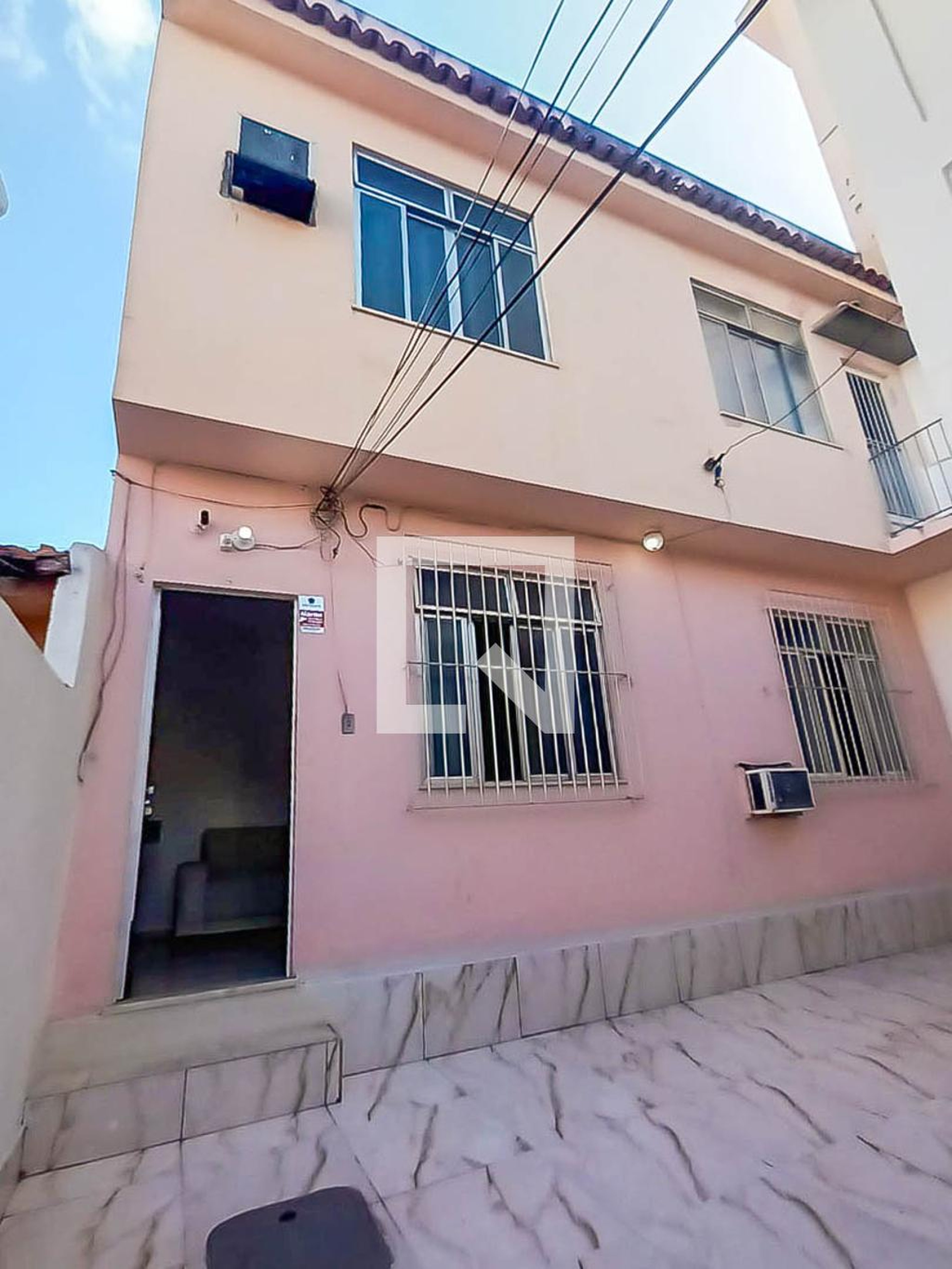 Fachada Condomínio em Rua Bernardino de Campos, 111