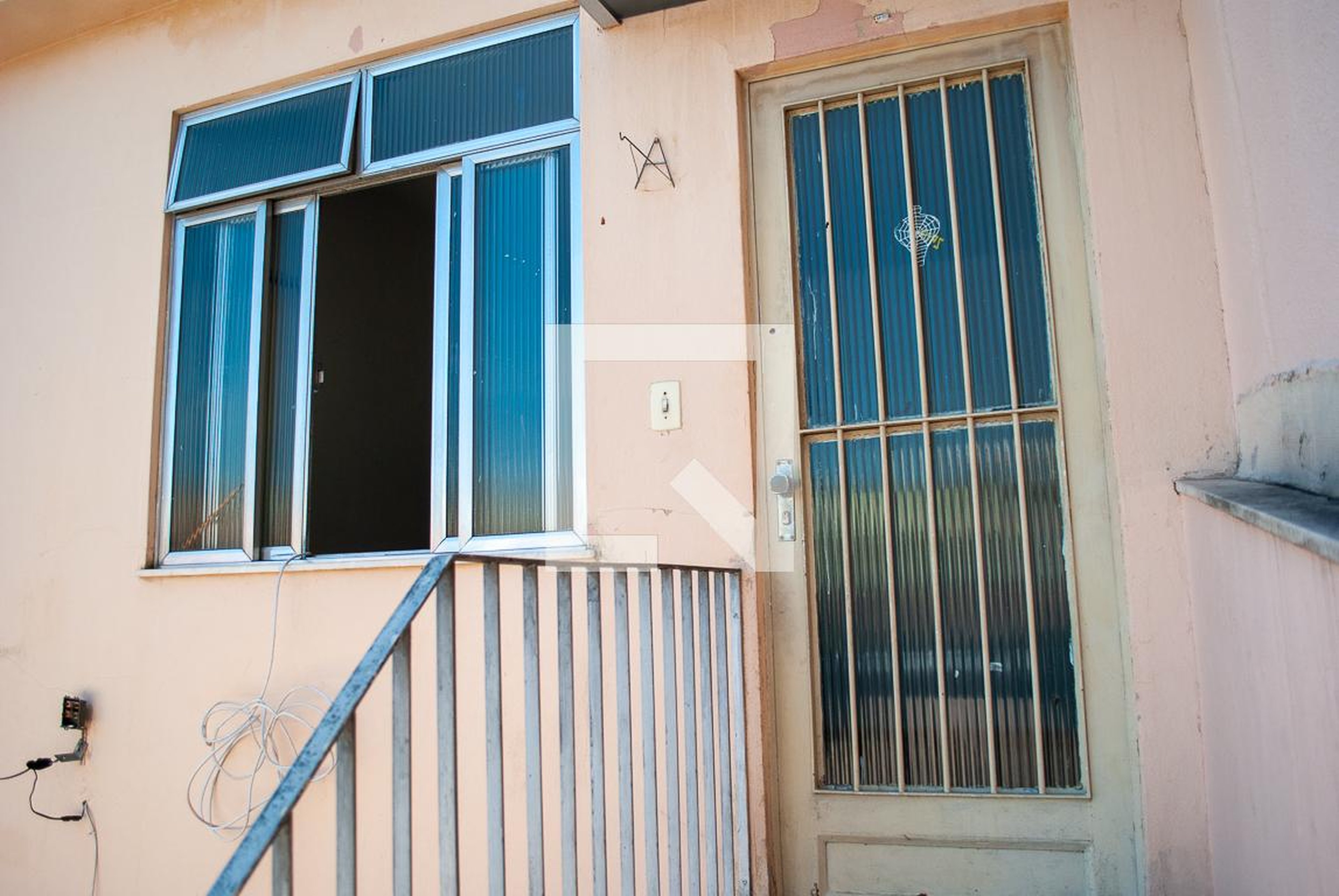Fachada do Prédio Condomínio em Rua Bernardino de Campos, 111