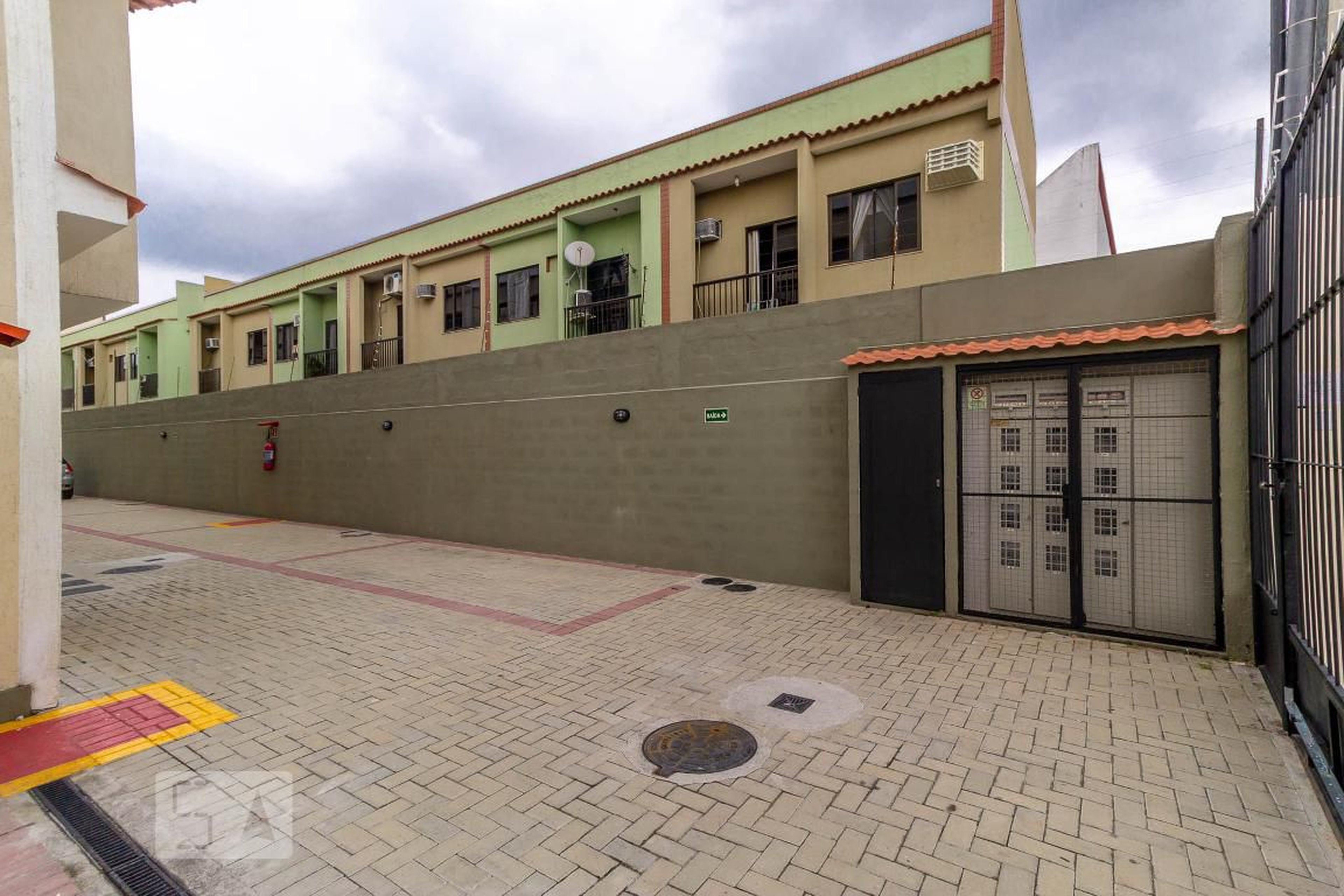 Área comum - Magalhães Castro, 255