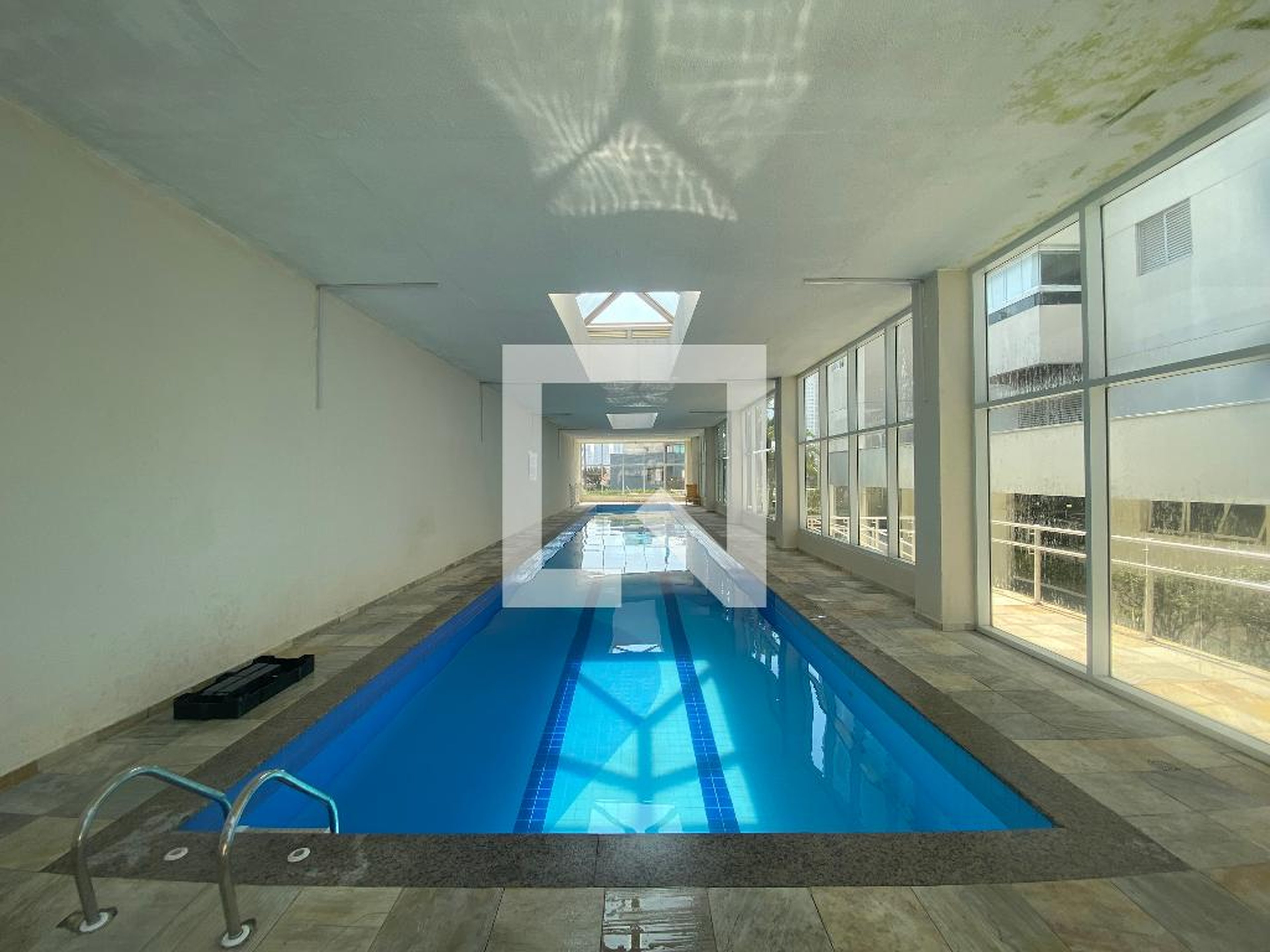 Piscina Coberta - Edifício new life
