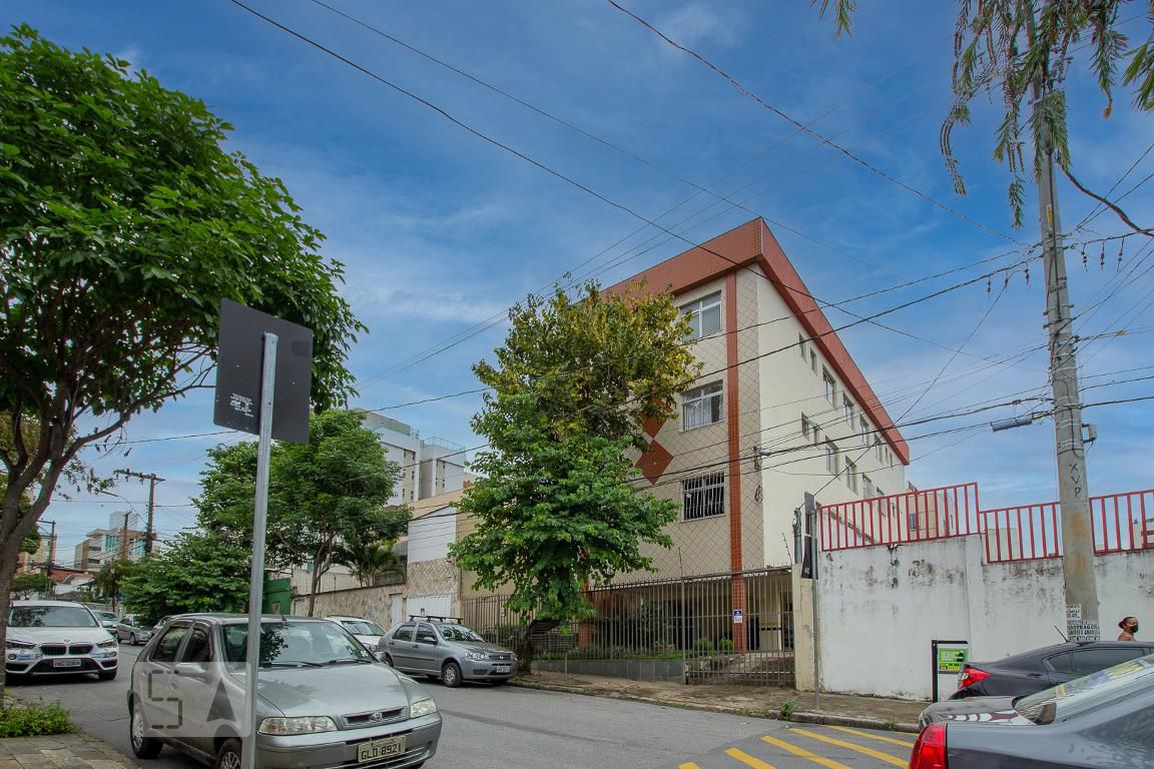 Fachada Condomínio em Rua Coronel José Benjamim, 854