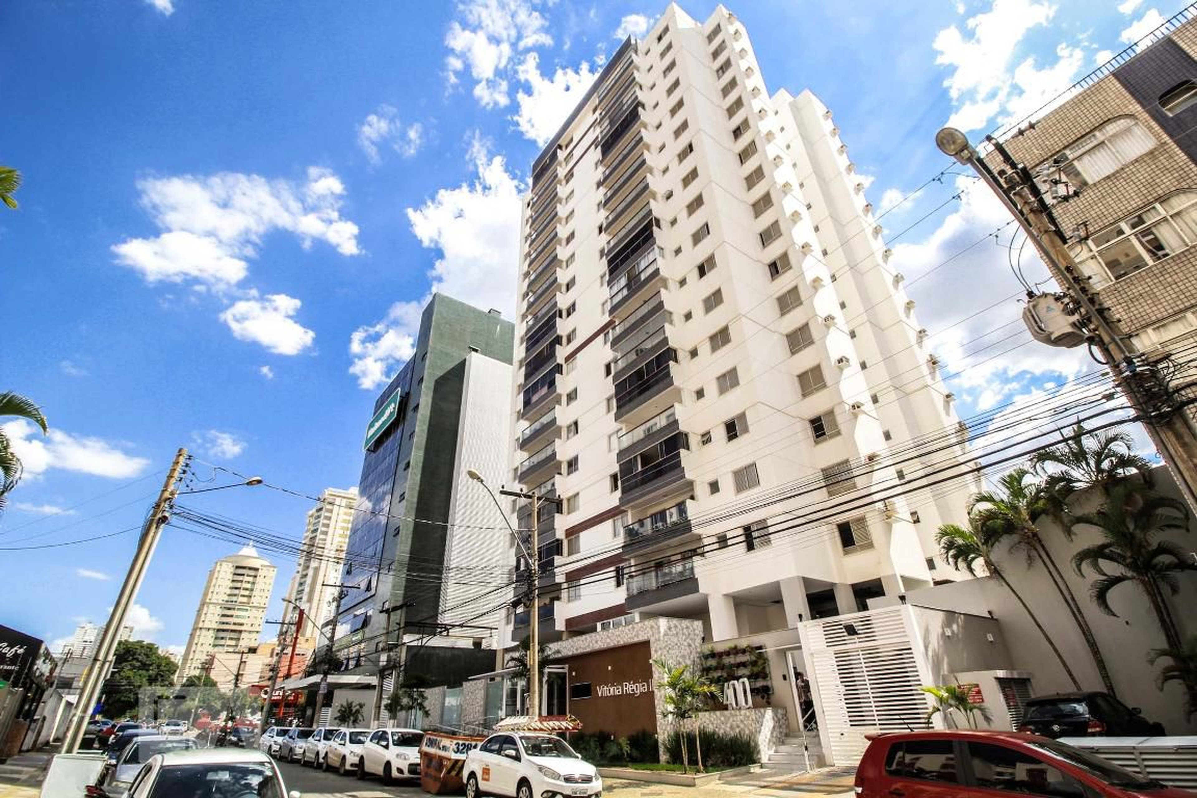 Fachada do Condomínio Condomínio Resd Vitoria Regia