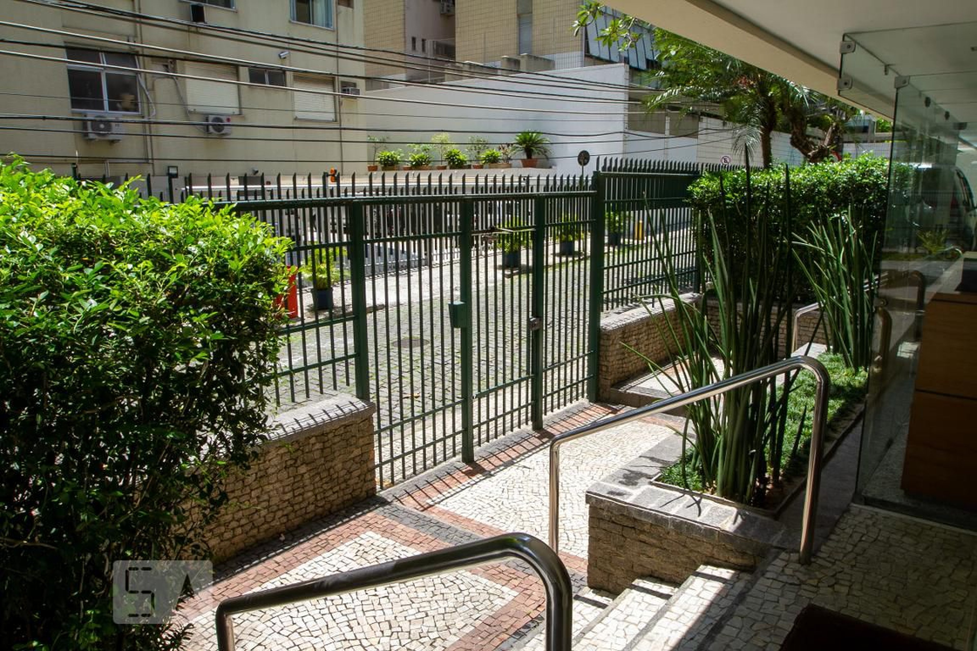 Entrada do Prédio - Prince Charles