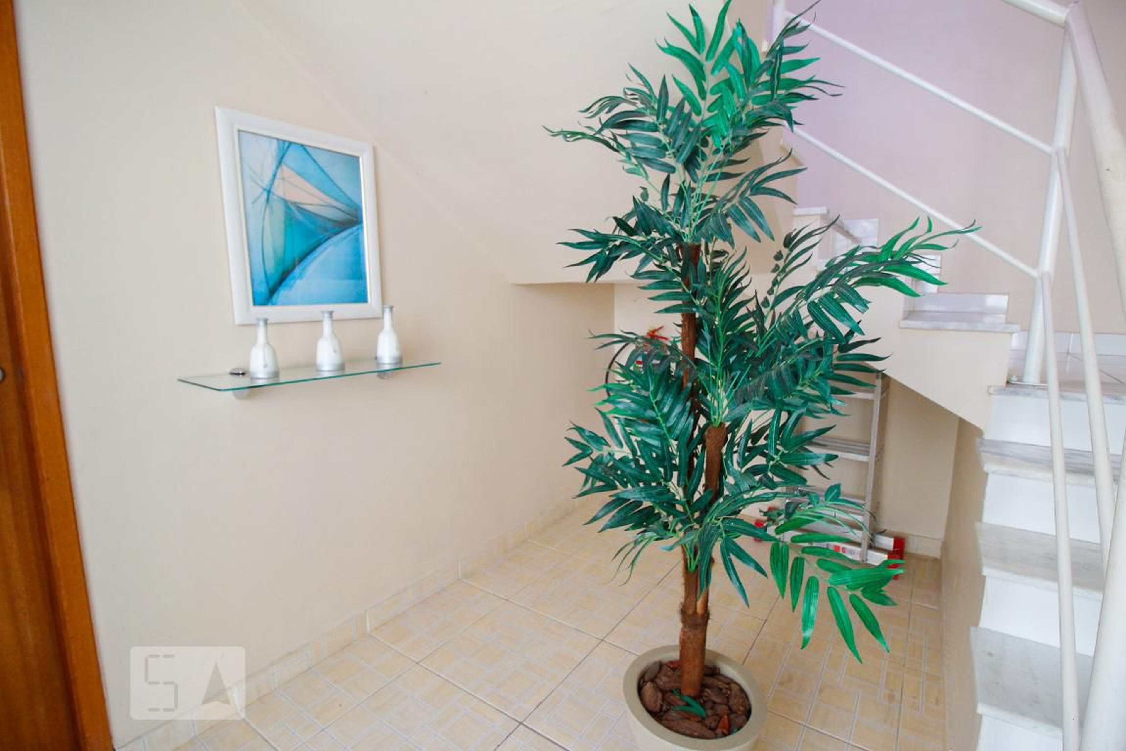 Hall Condomínio em Rua Álvares Cabral, 491