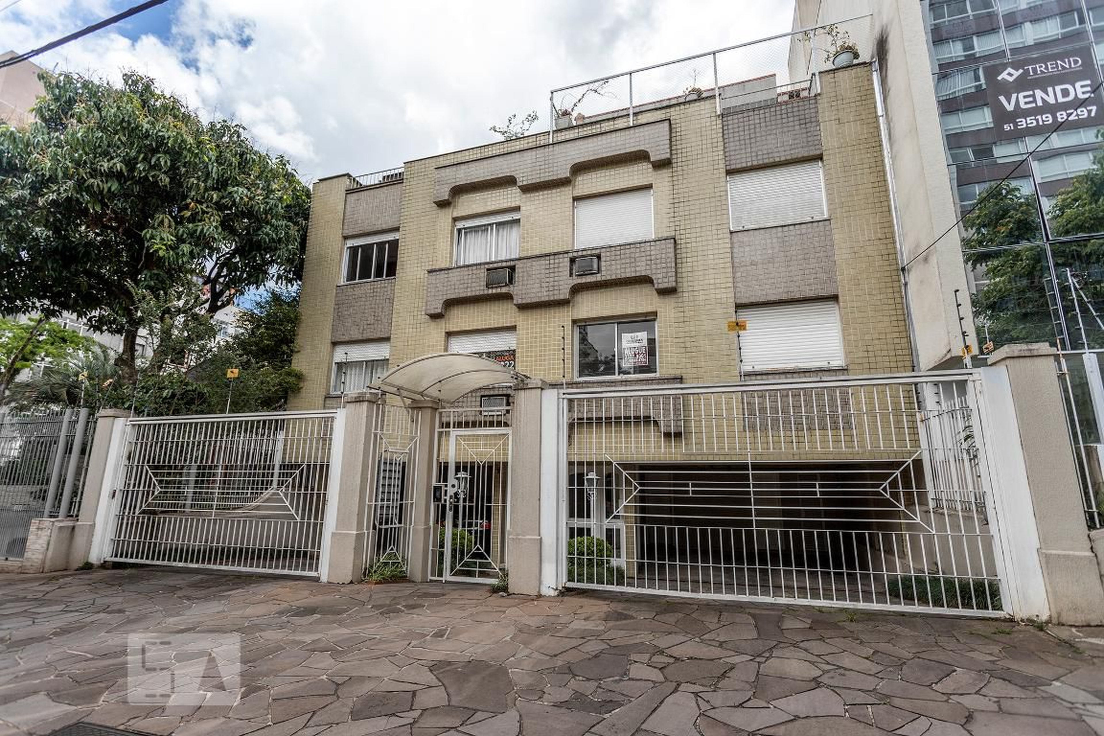 Fachada Condomínio em Avenida Alegrete, 414