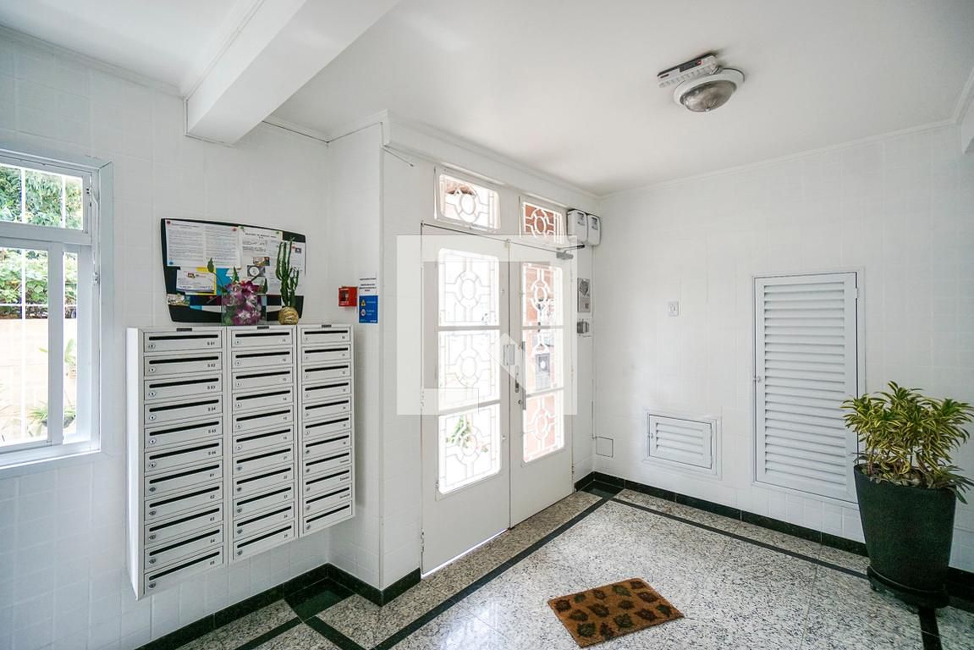 Hall social - Edifício Irmãos Vaz e Sobrinho II