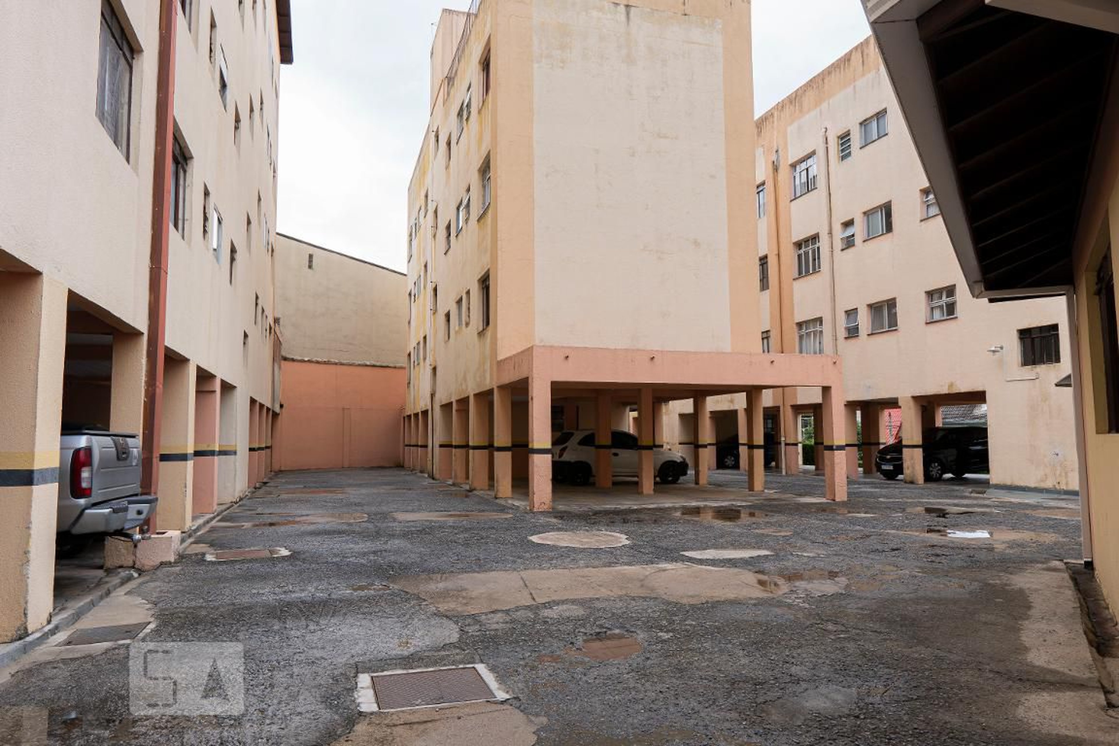 Estacionamento - Conjunto Recidencial Bacacheri