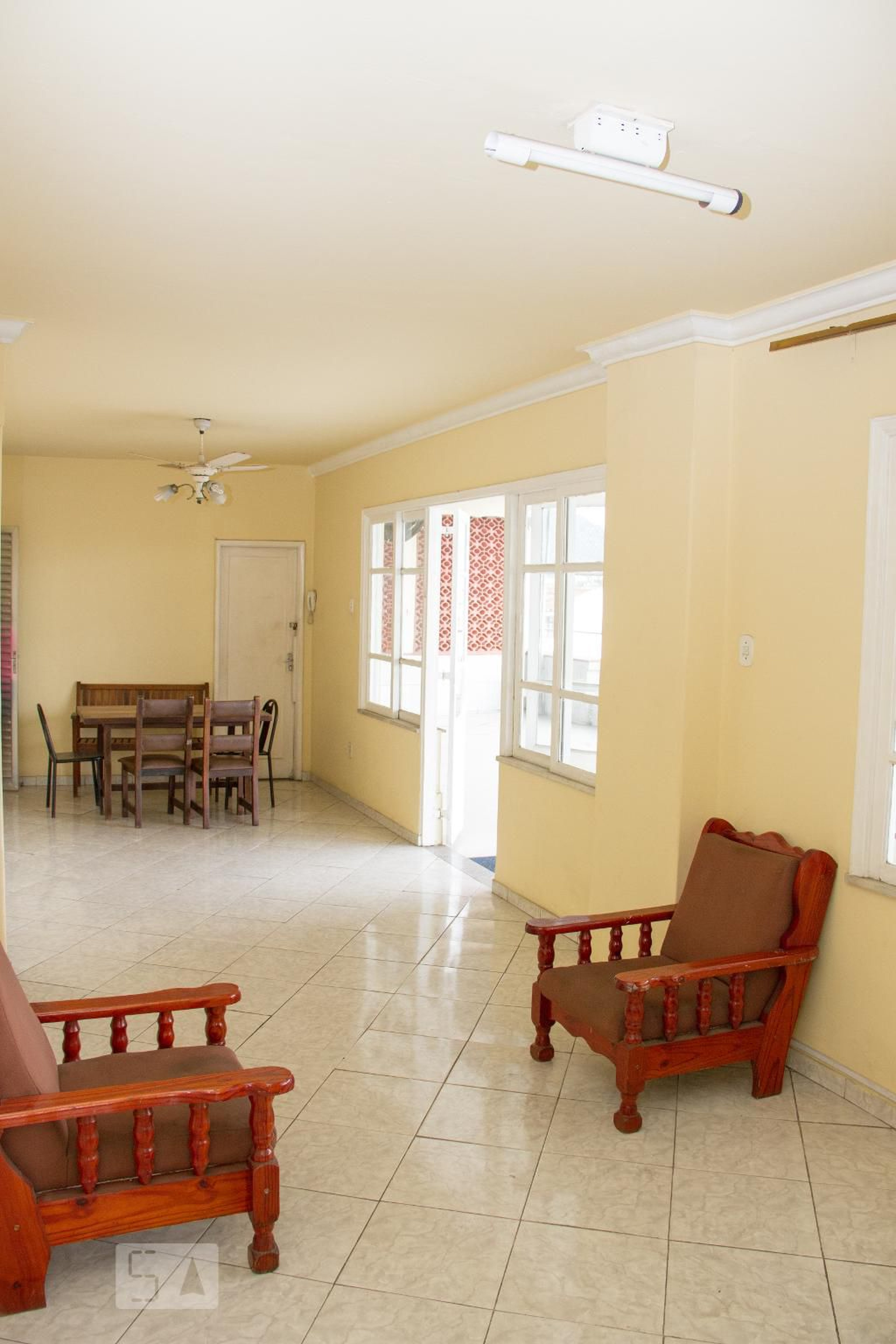 Salão de Festas - Isabel Nunes Martins