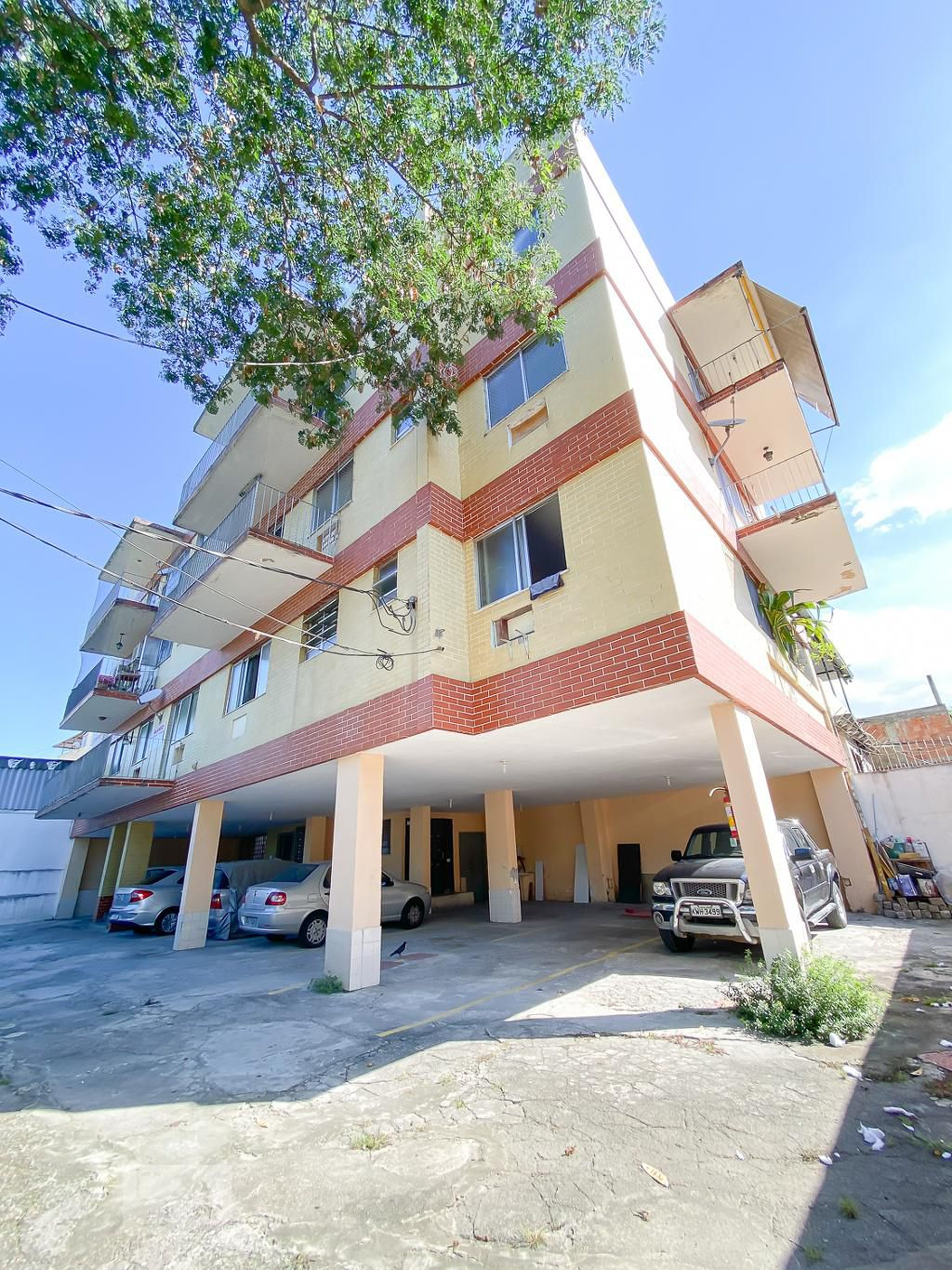 Fachada Condomínio em Rua Guiraréia, 493