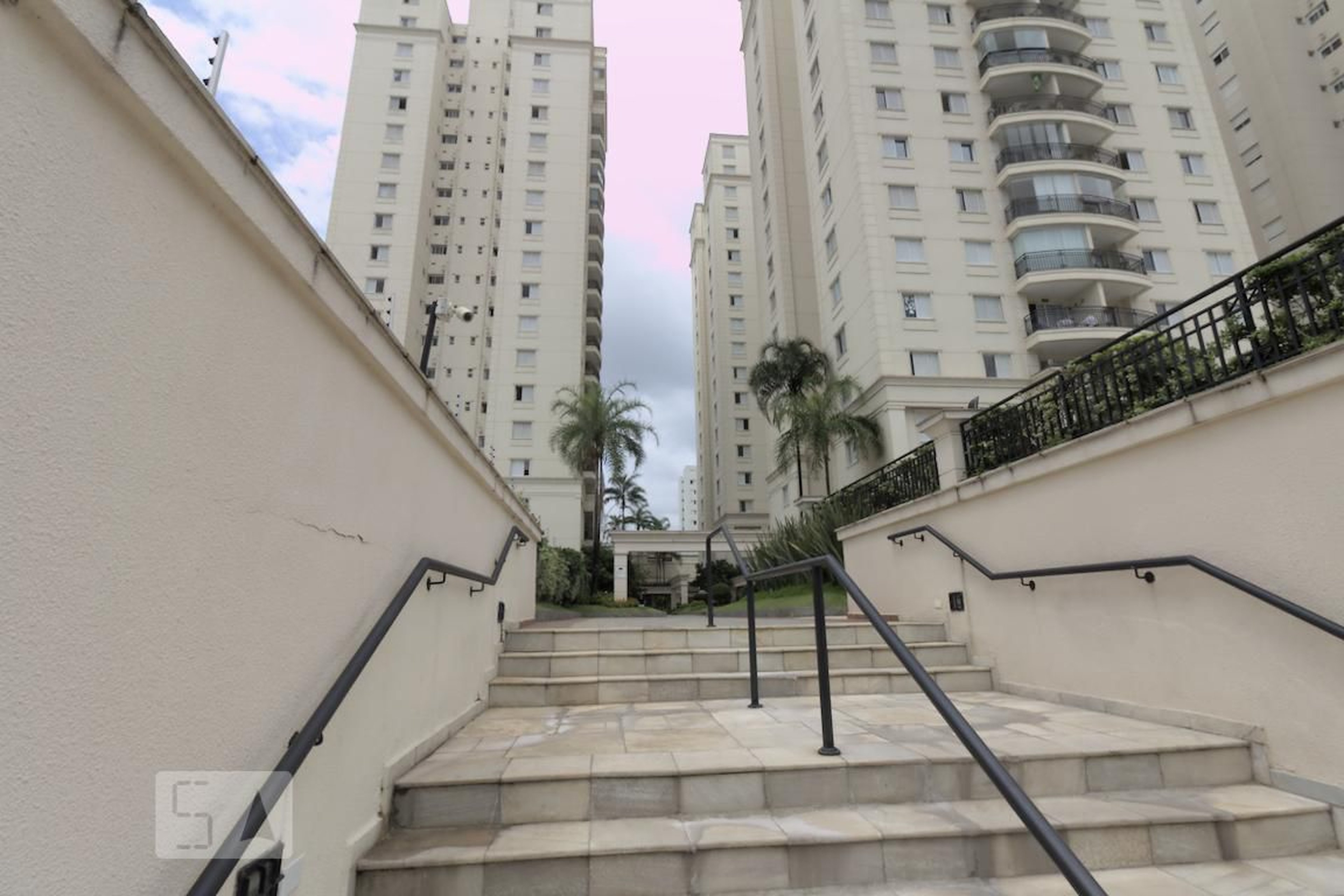 Fachada do Condomínio Condomínio Maxims