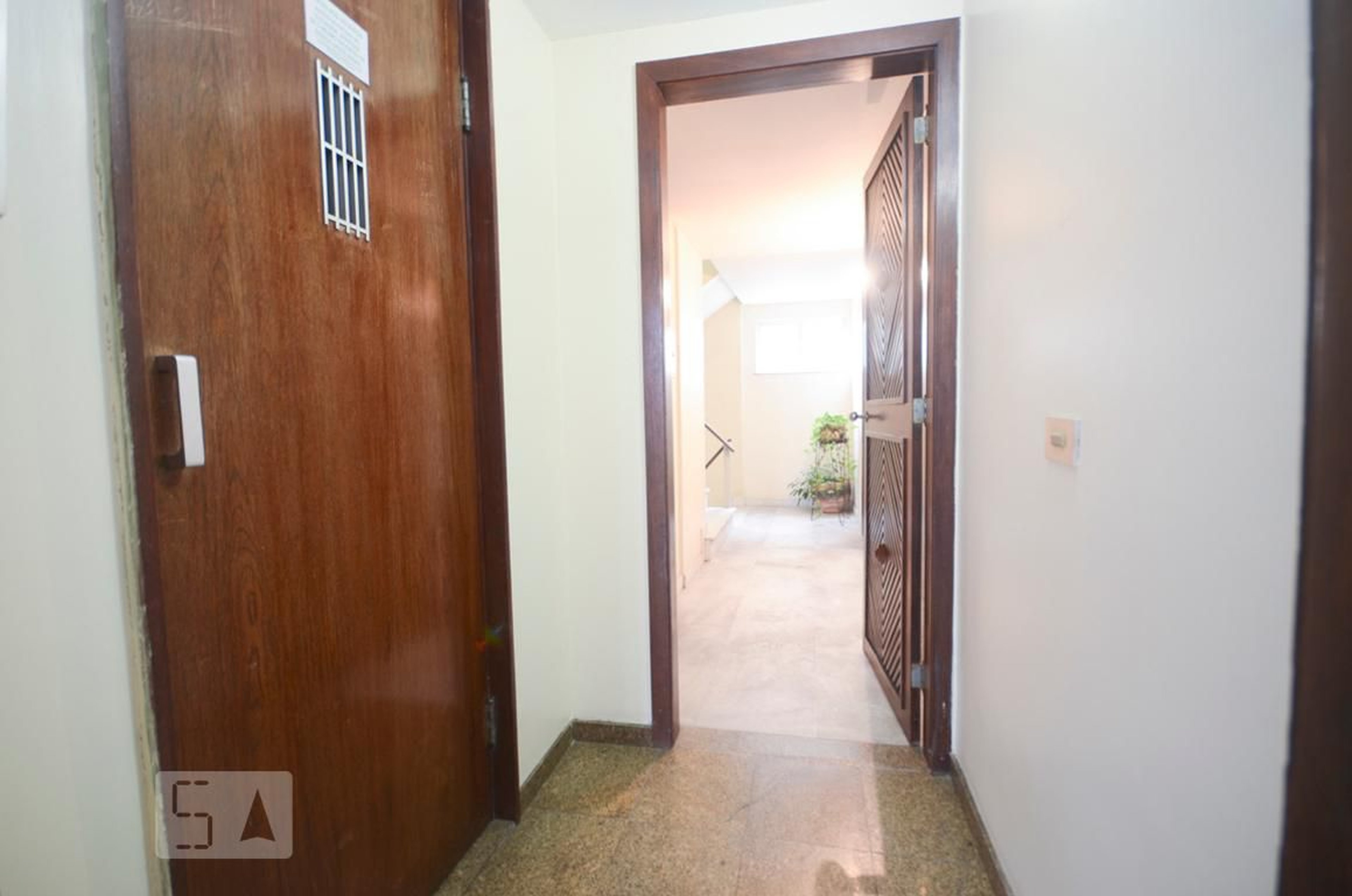 Hall de Entrada - Edifício Status