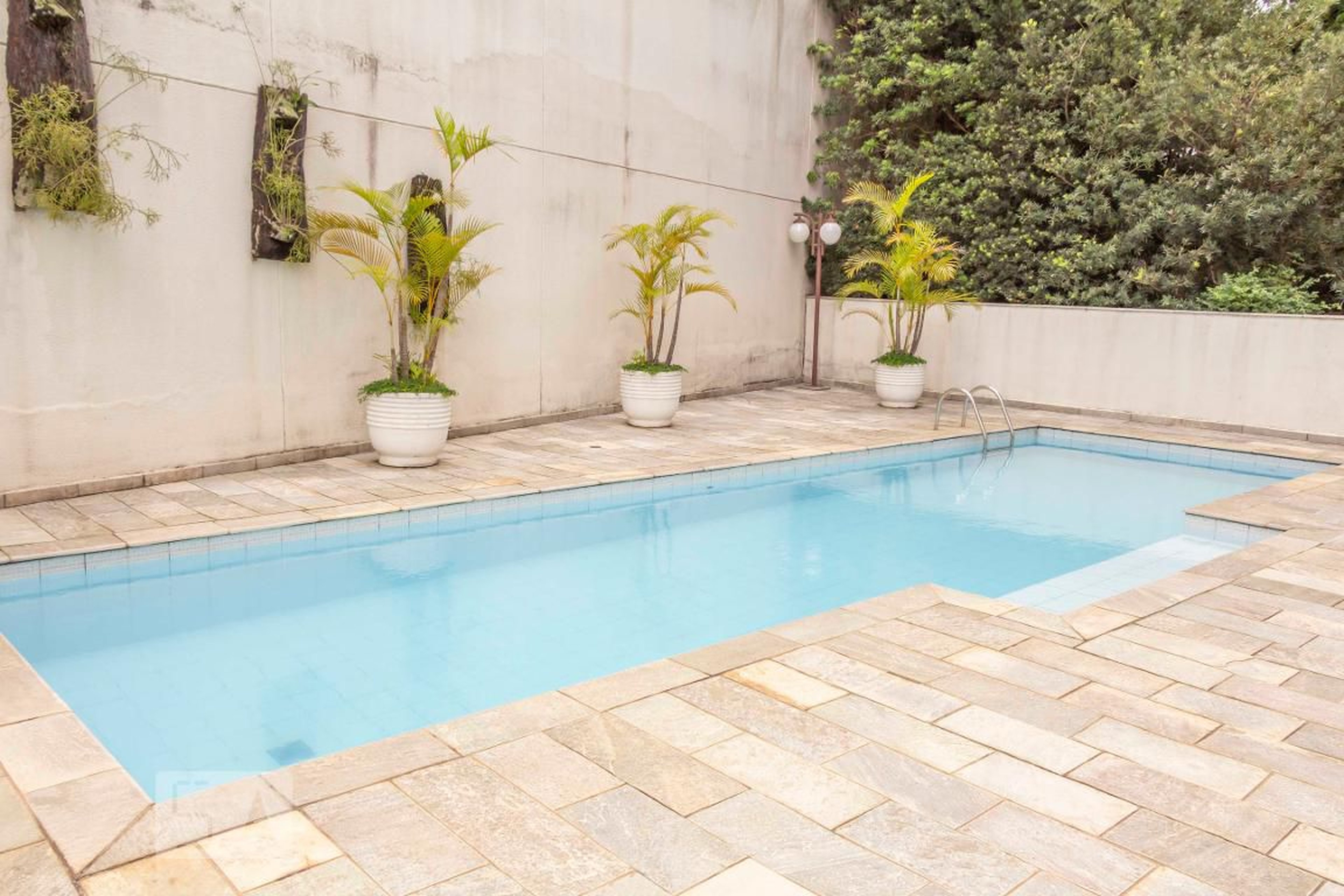 Piscina - Edifício Villa Dória