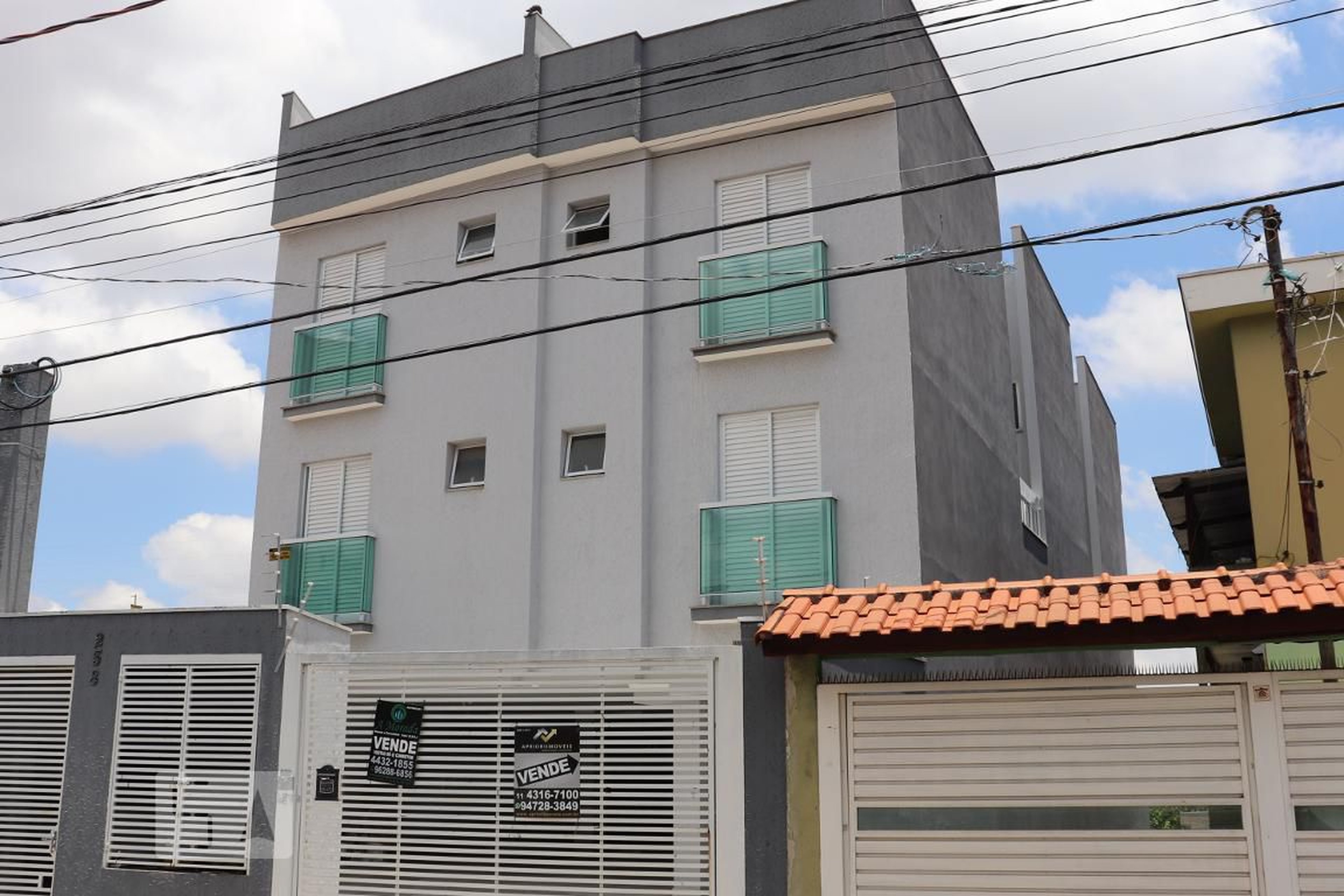 Fachada Condomínio Rua Virgínia, 258