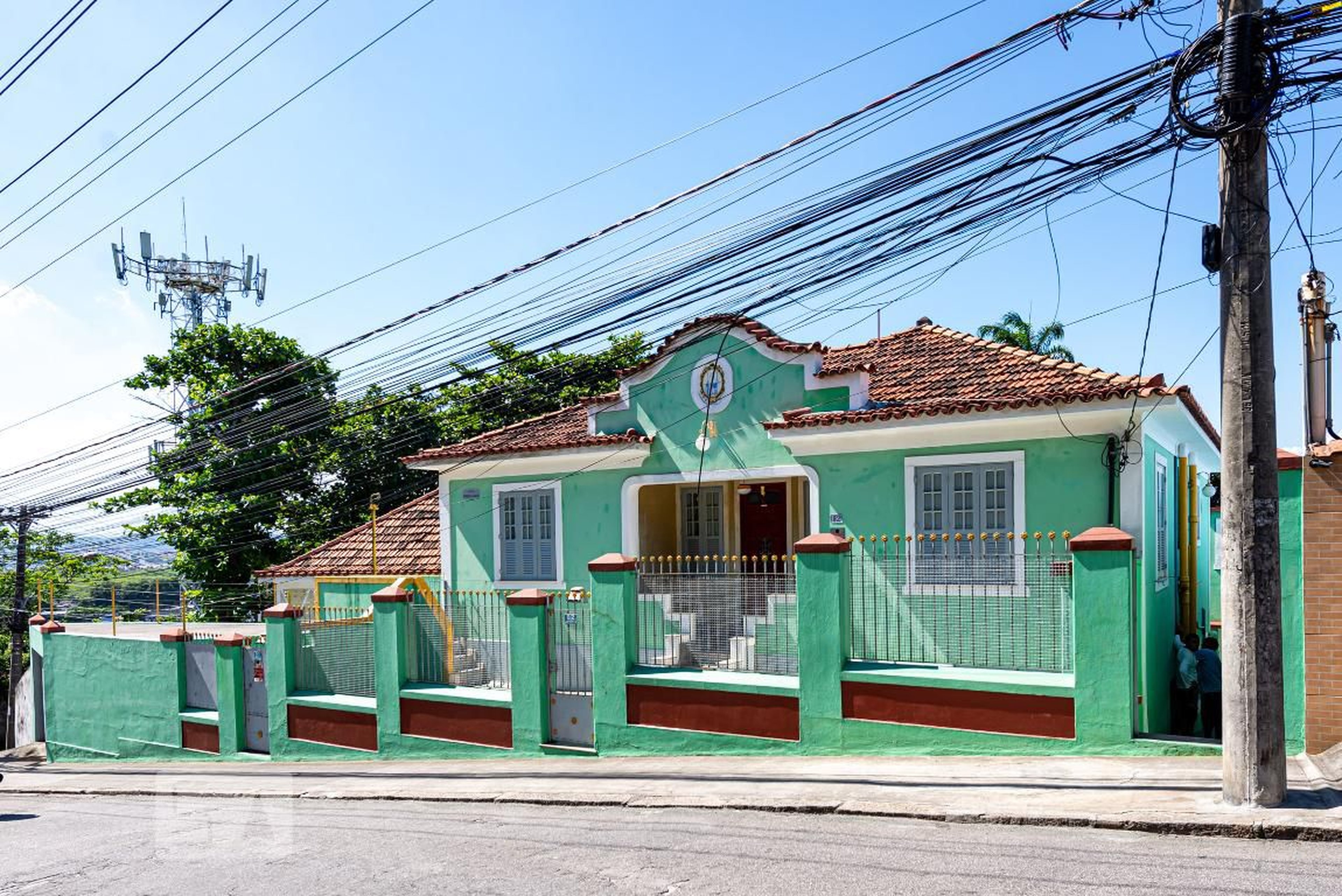 Fachada Condomínio em Rua Ferreira de Araújo, 82