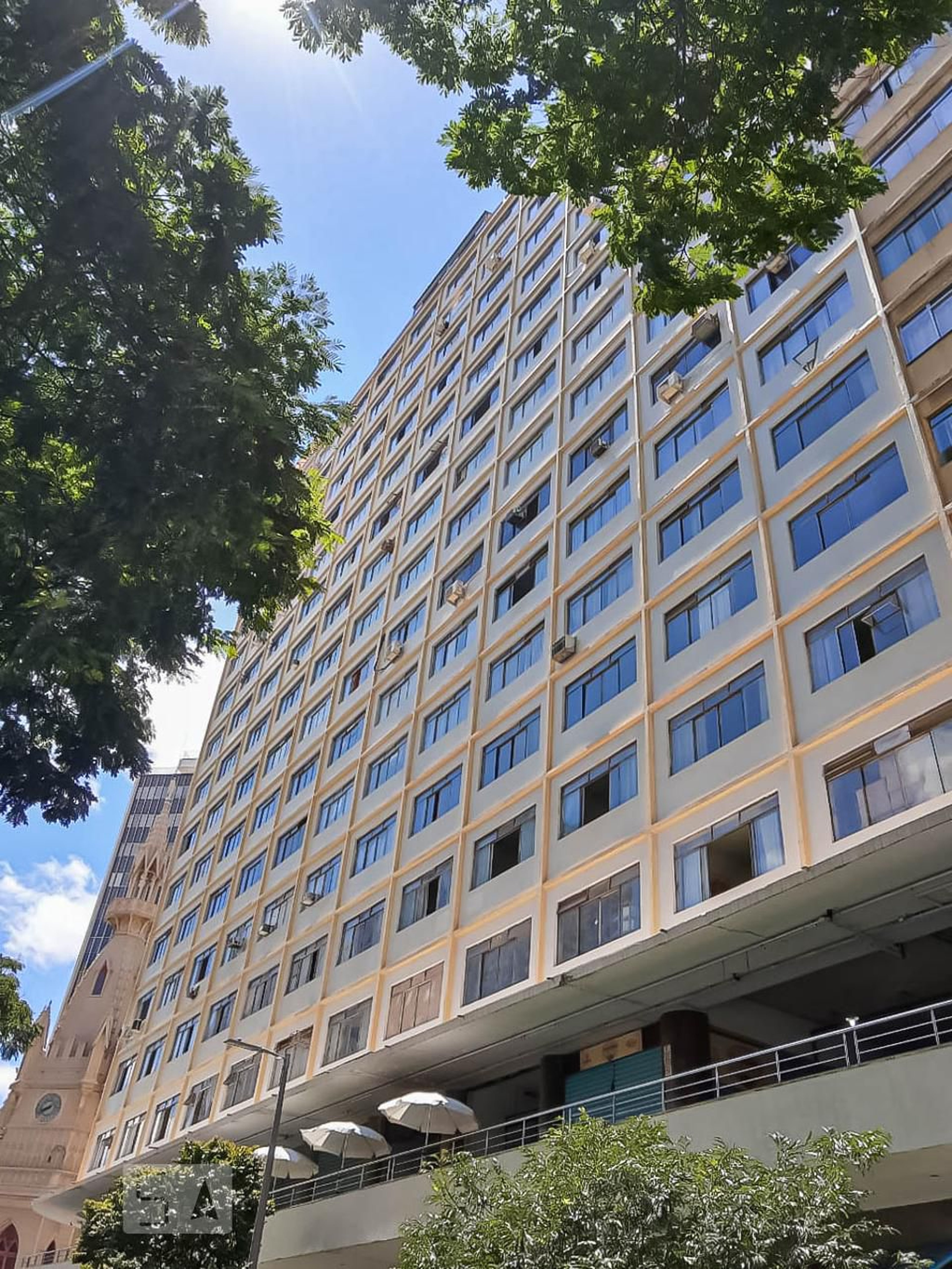 Fachada do Prédio Condomínio em Avenida Augusto de Lima, 133