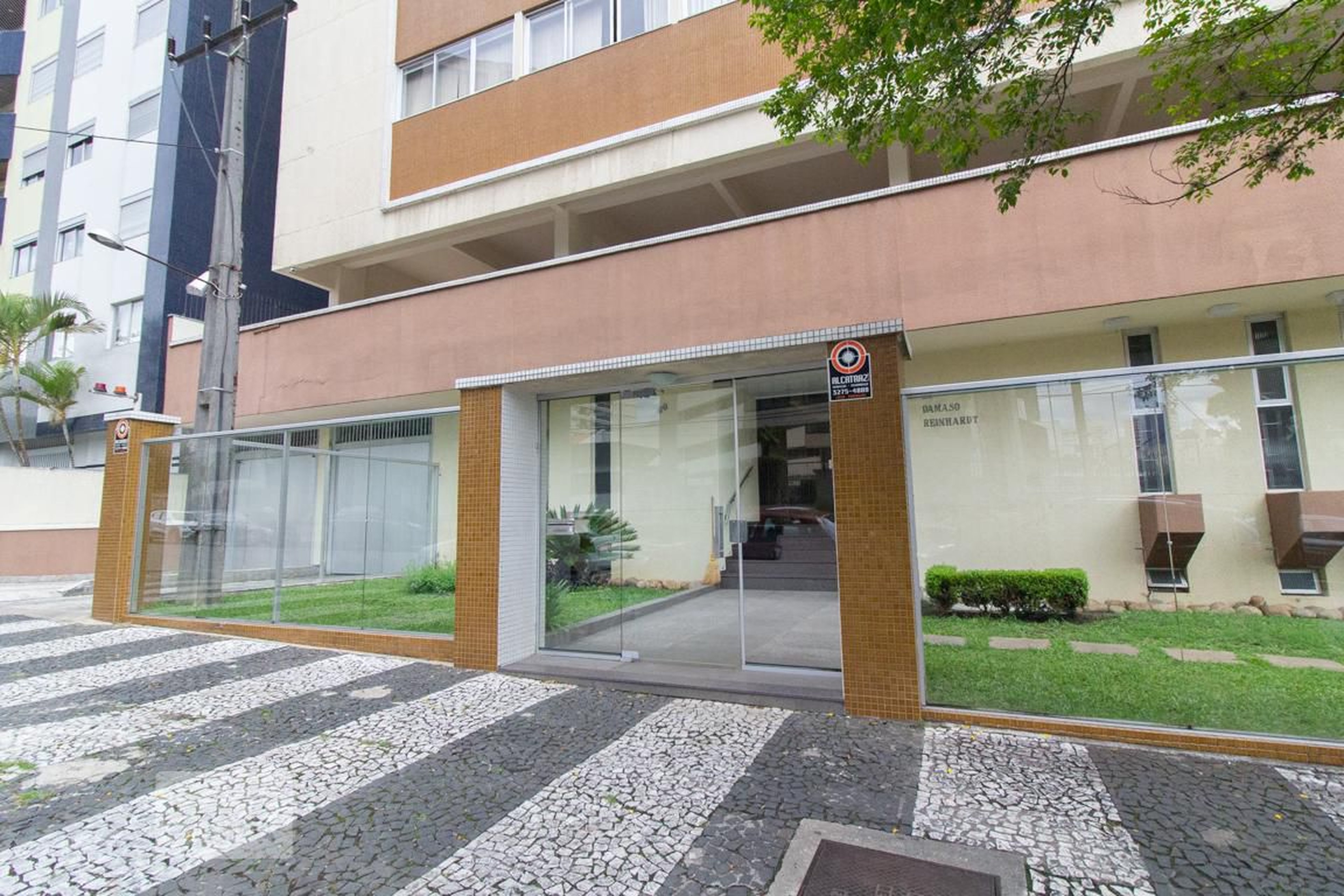 Fachada do Prédio Condomínio Maso Renhardit