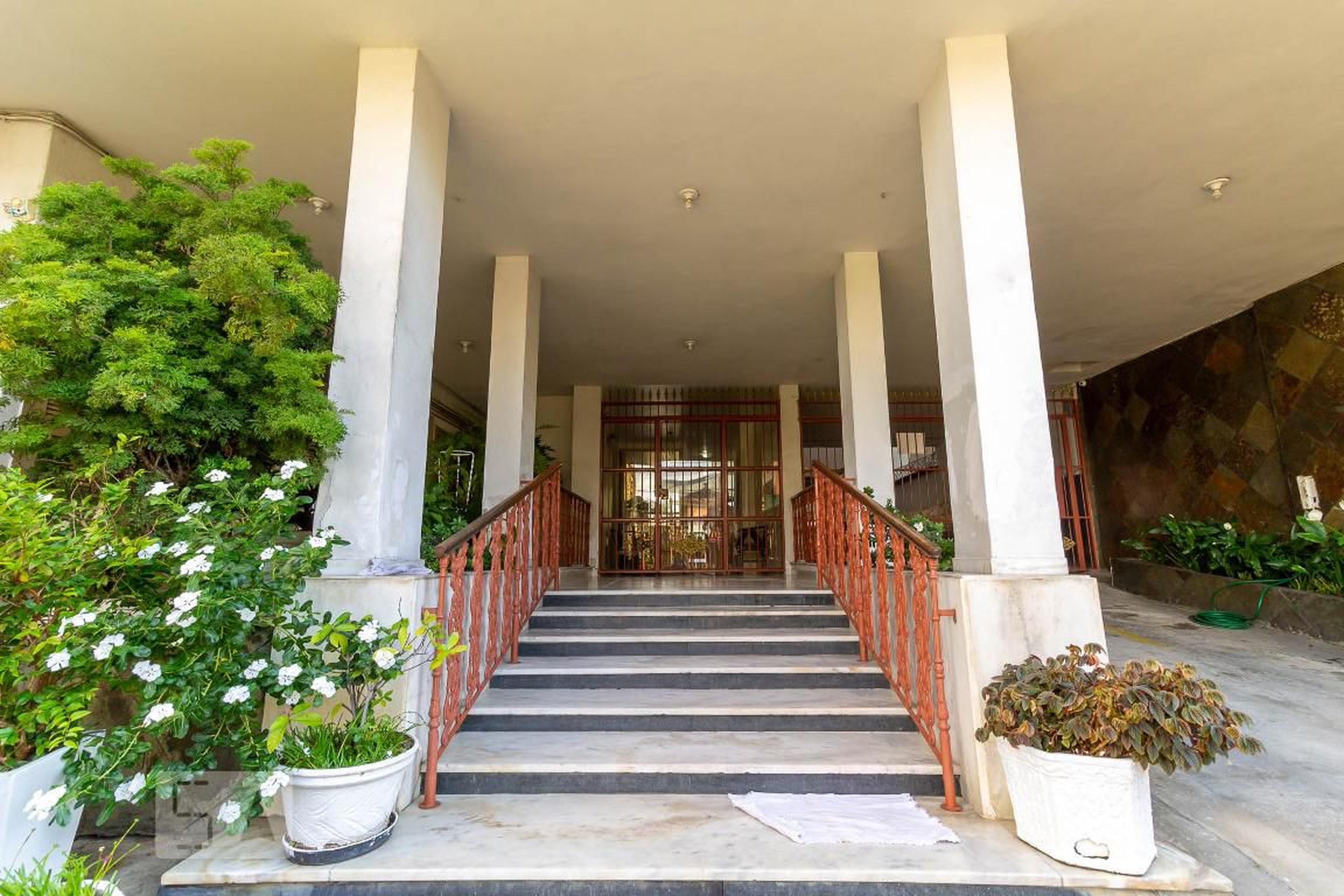 Entrada - Edifício Emygdio