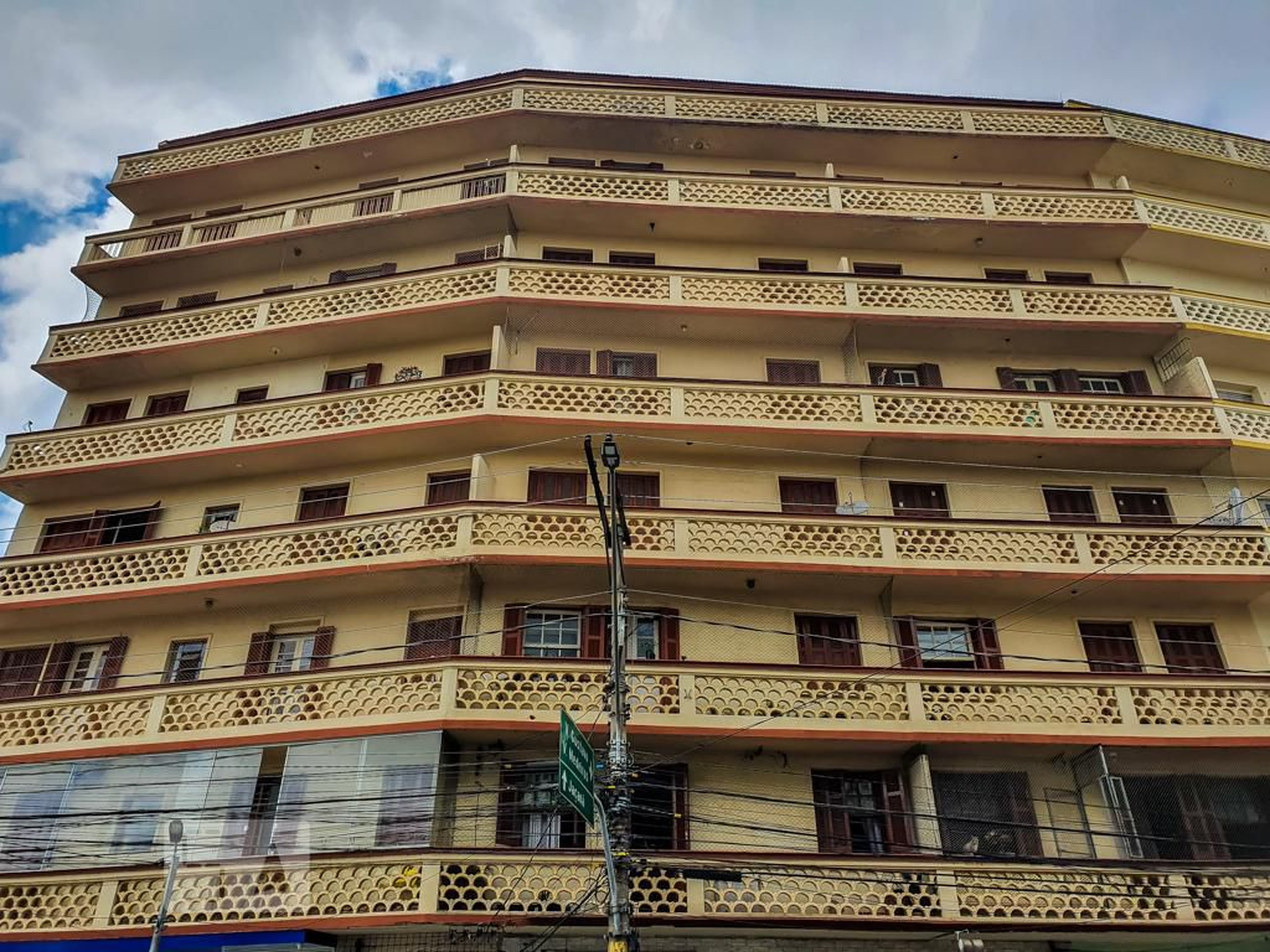 Fachada Condomínio em Avenida Guapira, 178