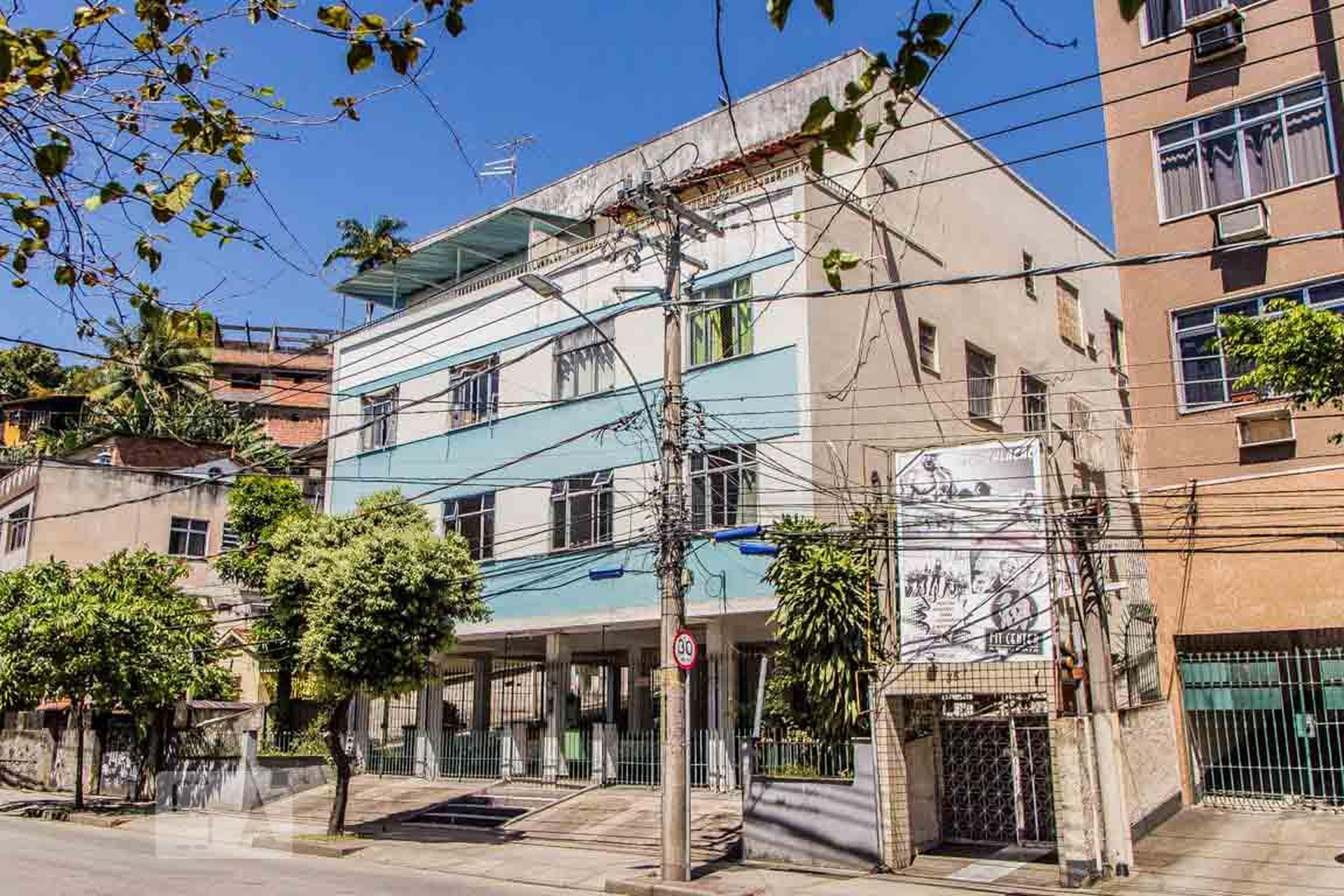 Fachada do Prédio Condomínio em Rua Tenente Cleto Campelo, 331