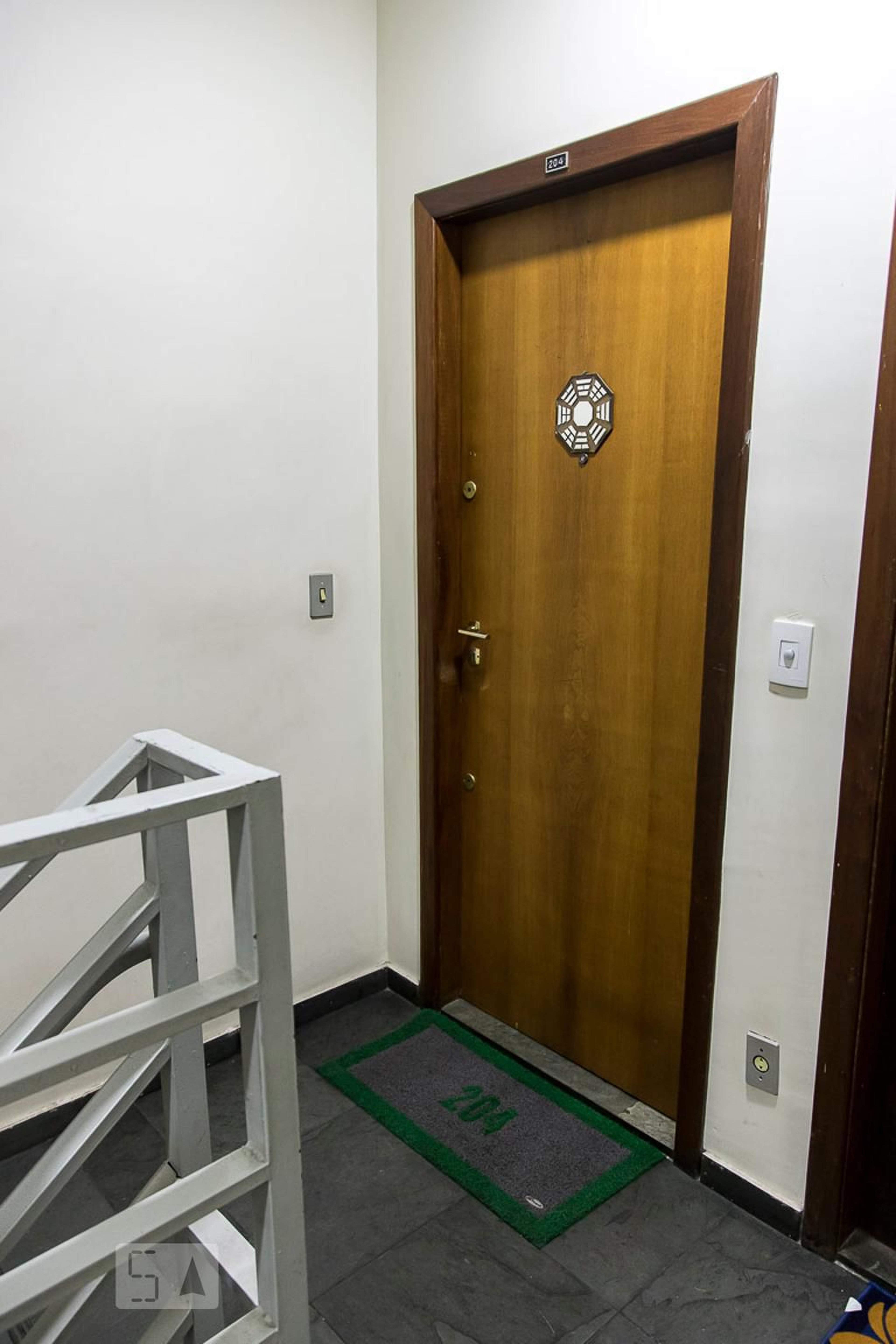 Hall de Entrada - Benjamin Ward